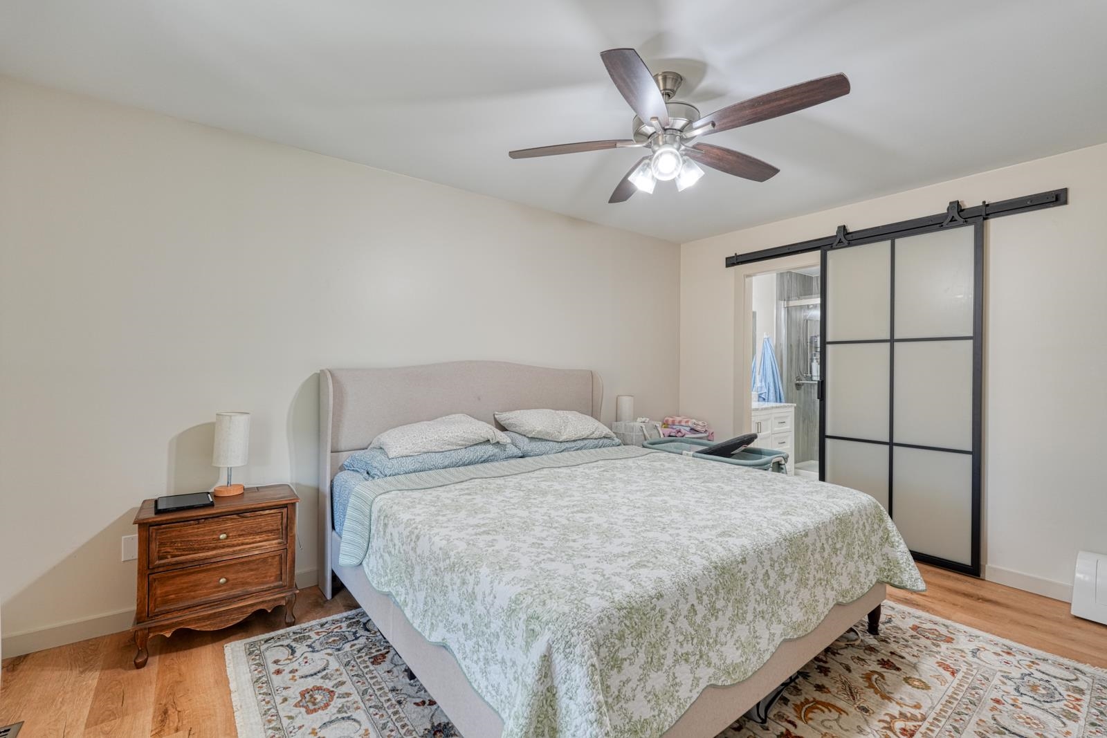 406 Creekside Drive Property Photo 13