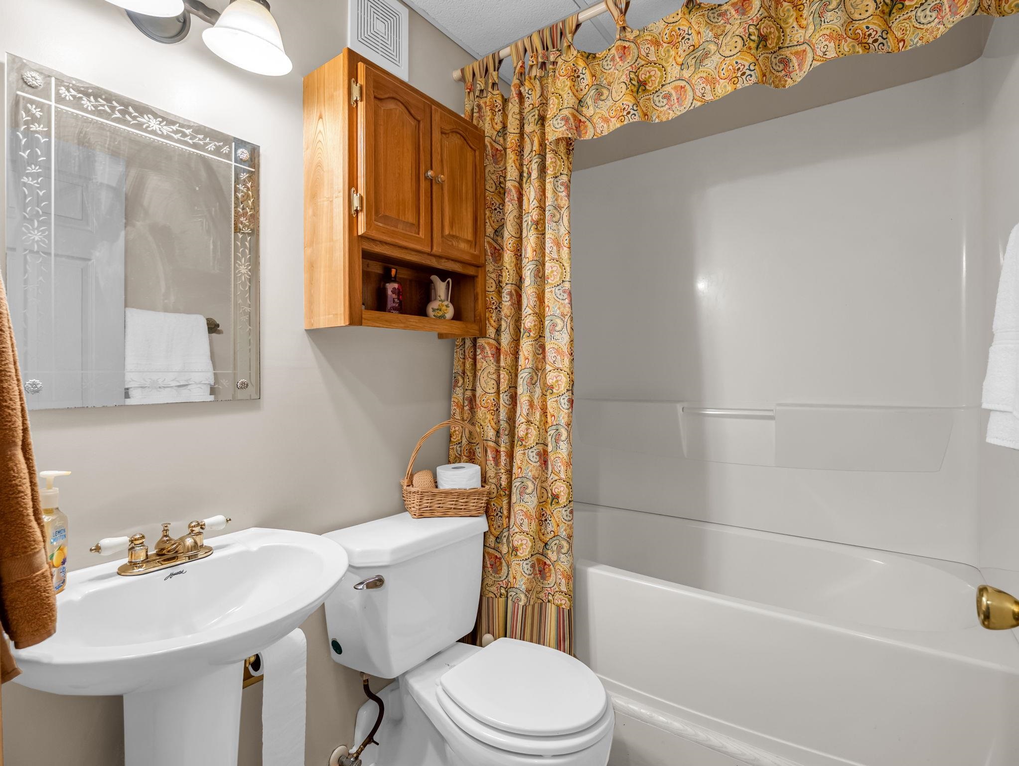 762 Valley View Drive Property Photo 33