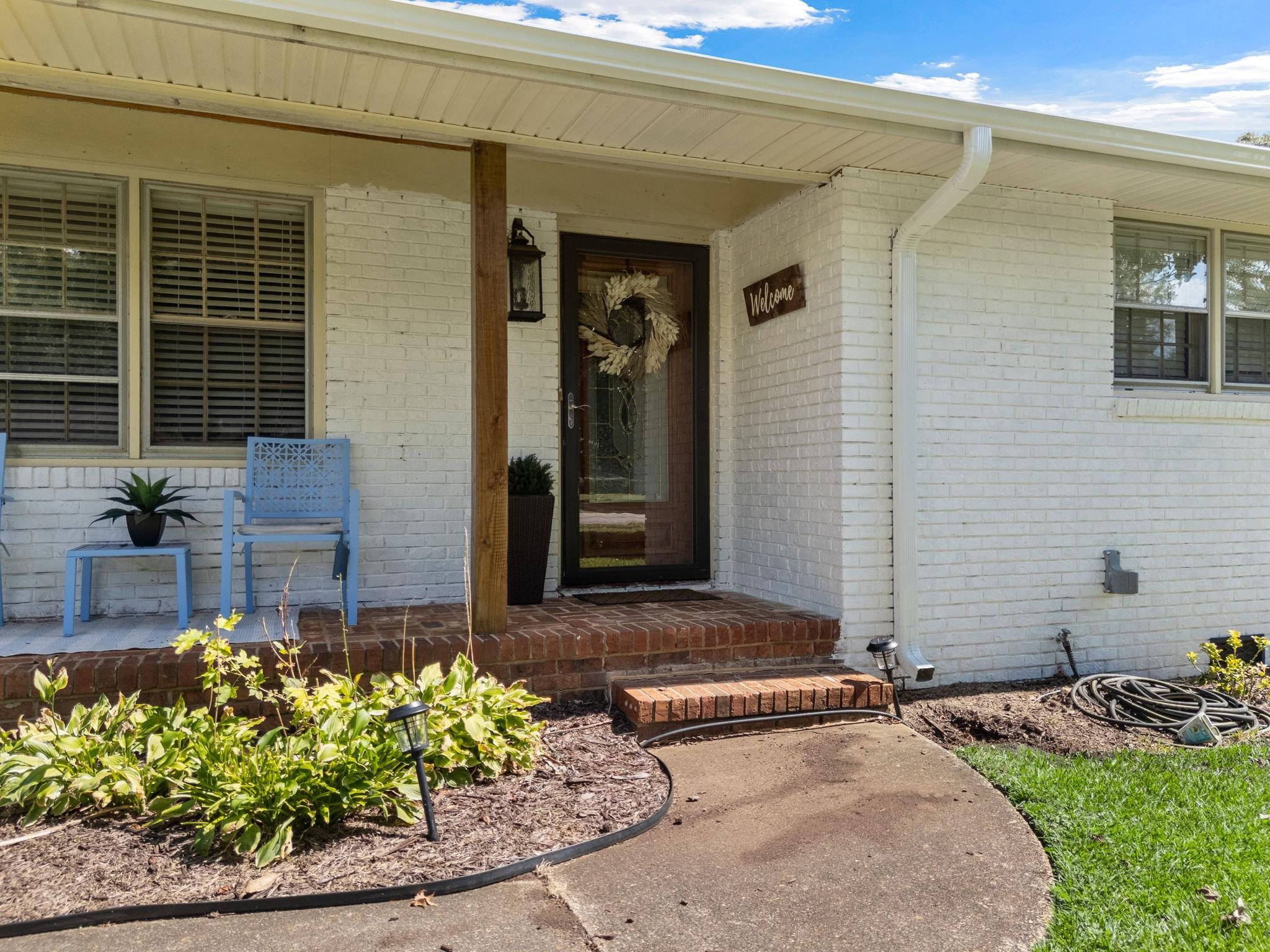 400 Lake Forest Drive Property Photo 6