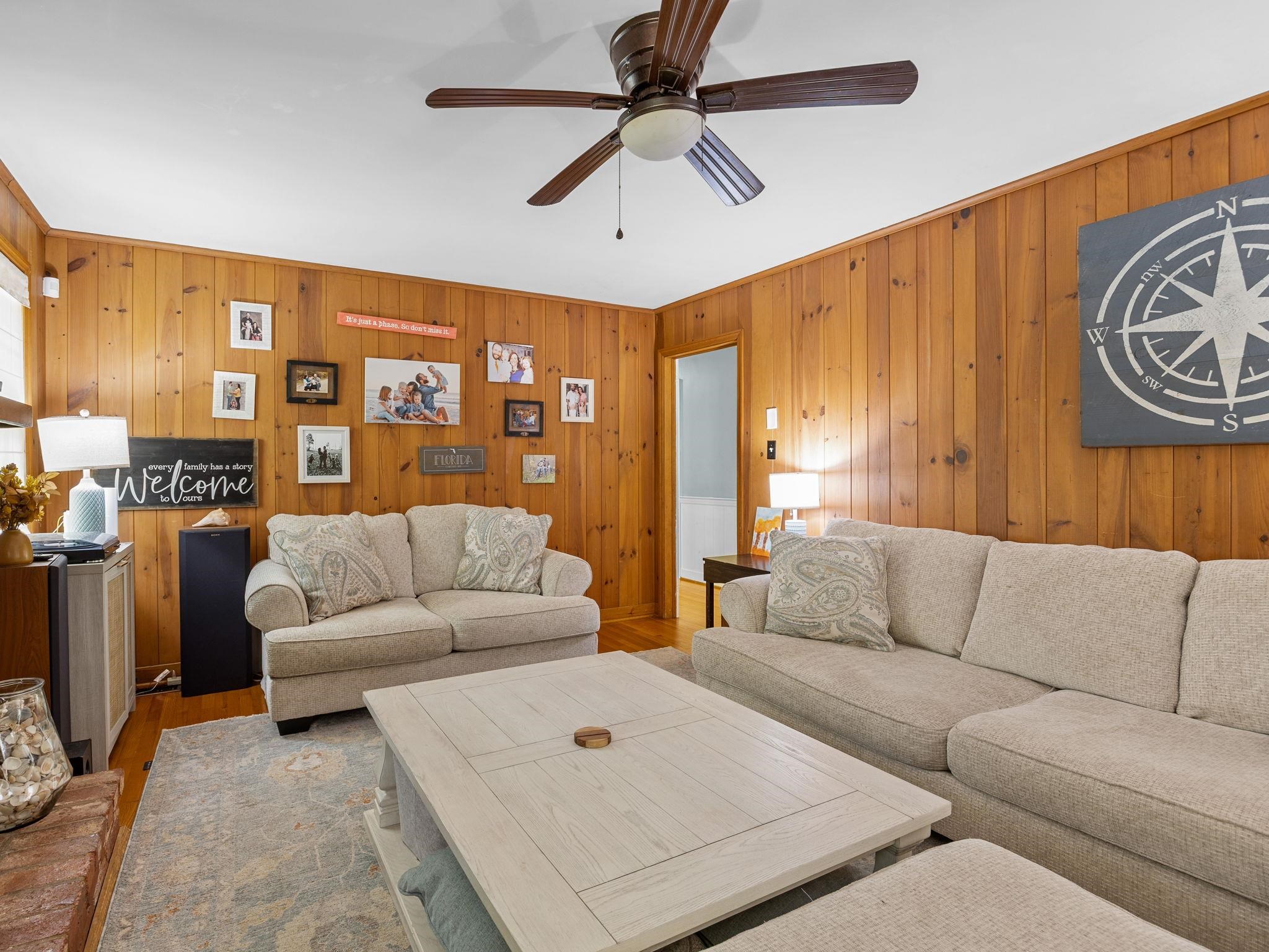 400 Lake Forest Drive Property Photo 9