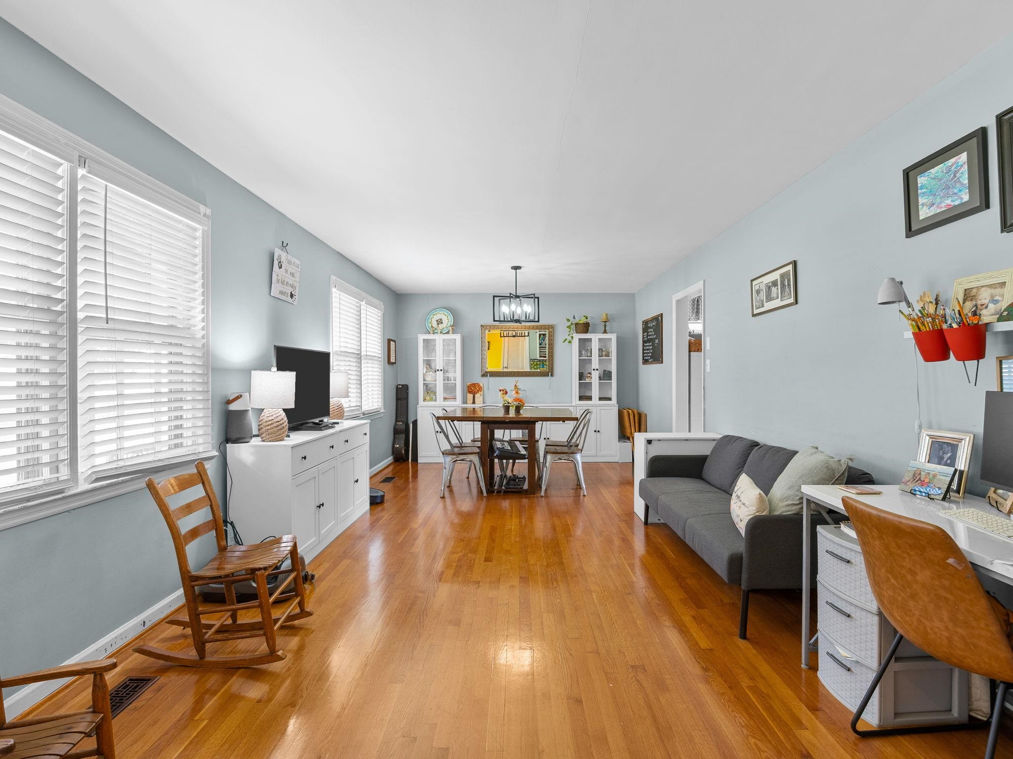 400 Lake Forest Drive Property Photo 11