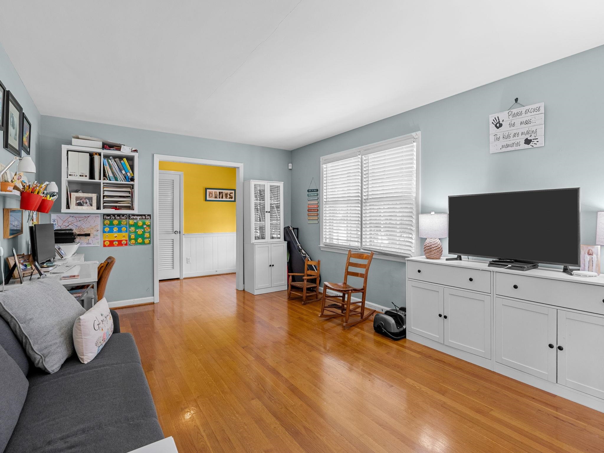400 Lake Forest Drive Property Photo 13
