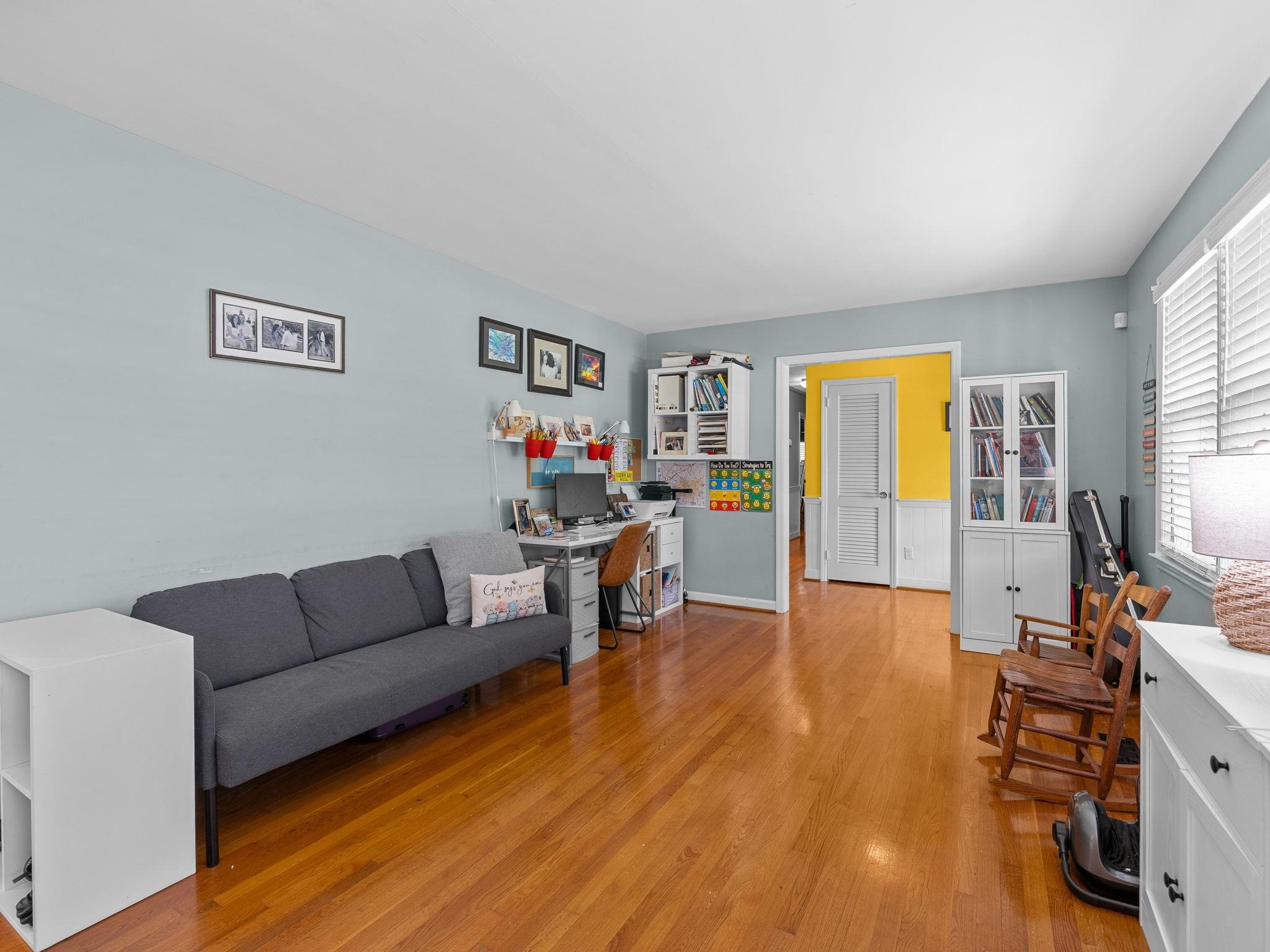 400 Lake Forest Drive Property Photo 14