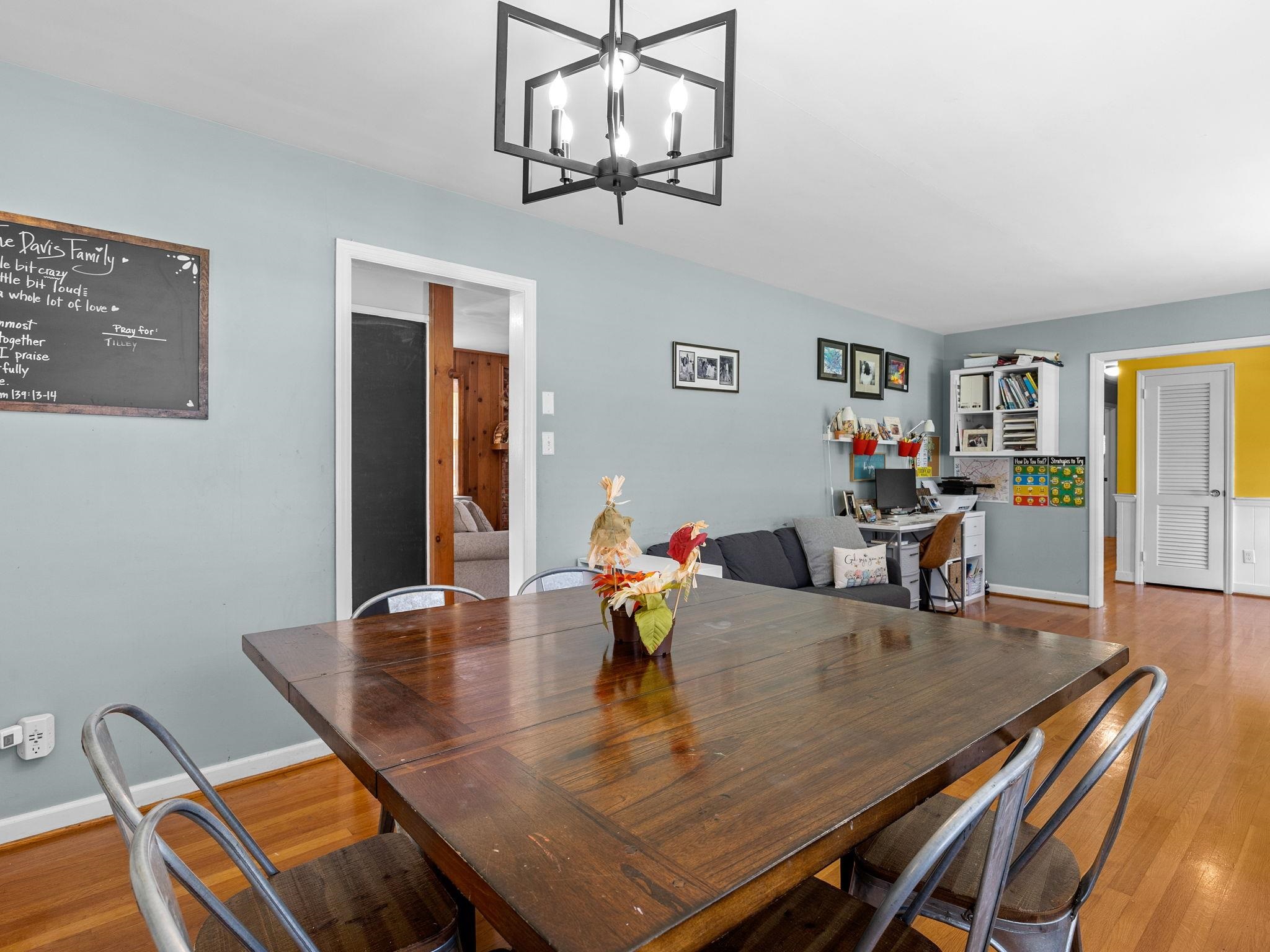 400 Lake Forest Drive Property Photo 15