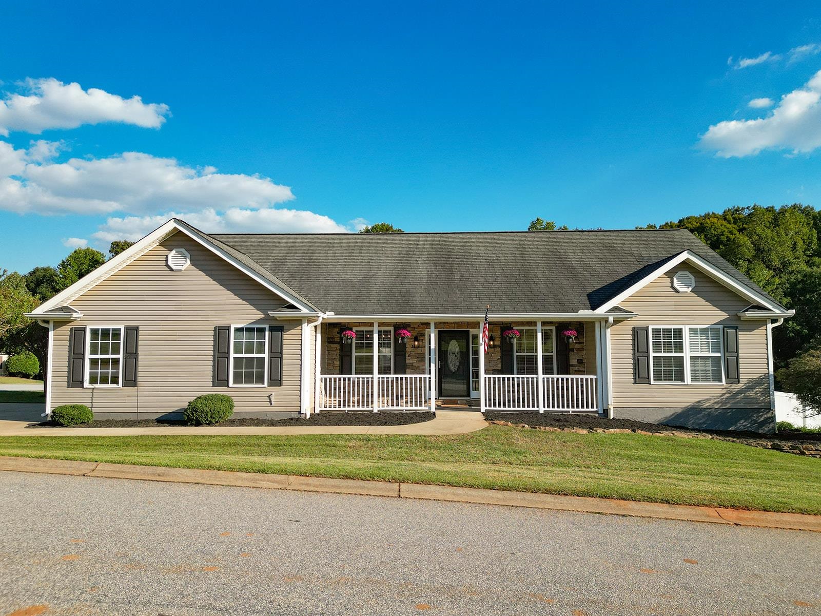 1 Calderwood Court Property Photo 1