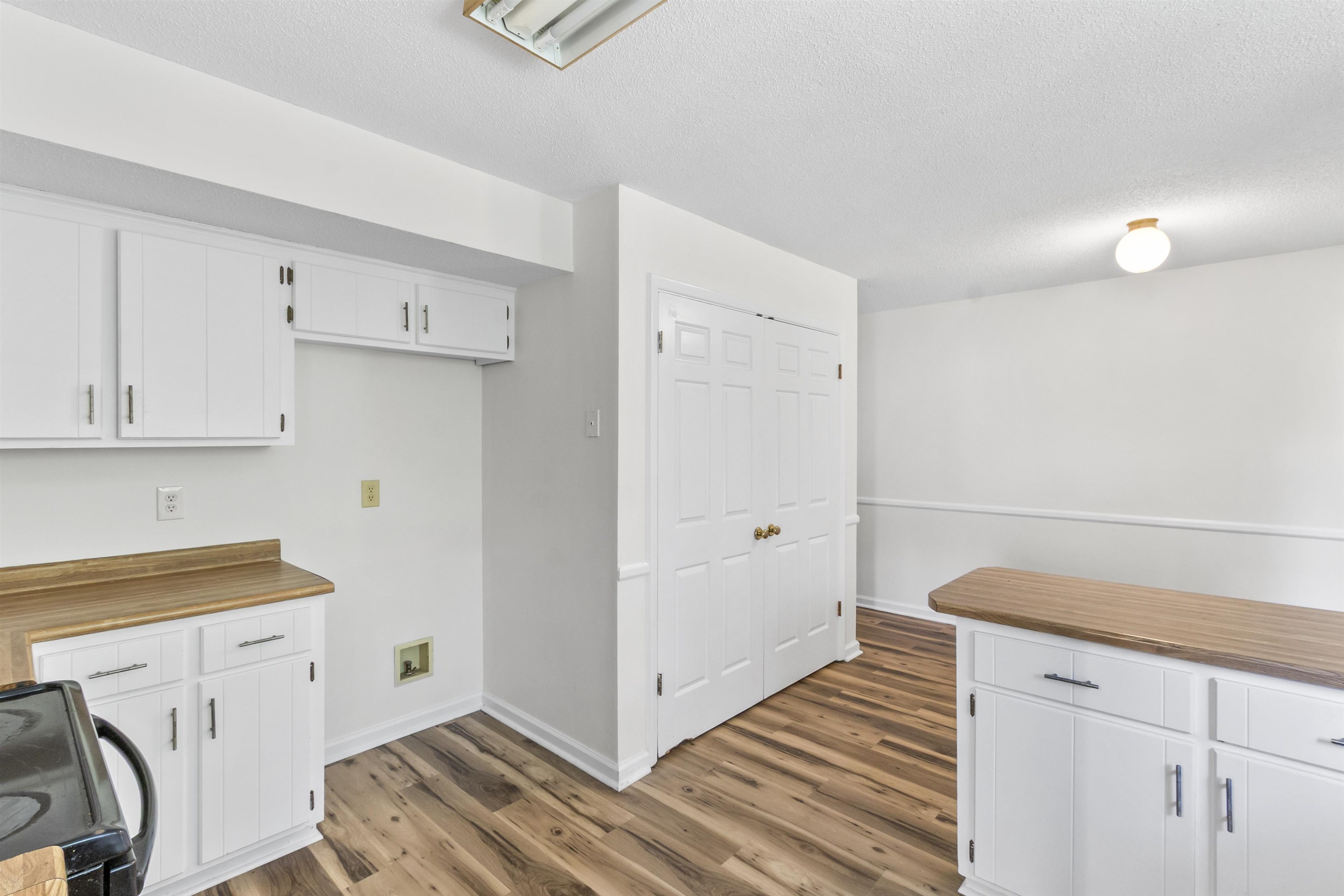 1404 Winding Way Property Photo 12