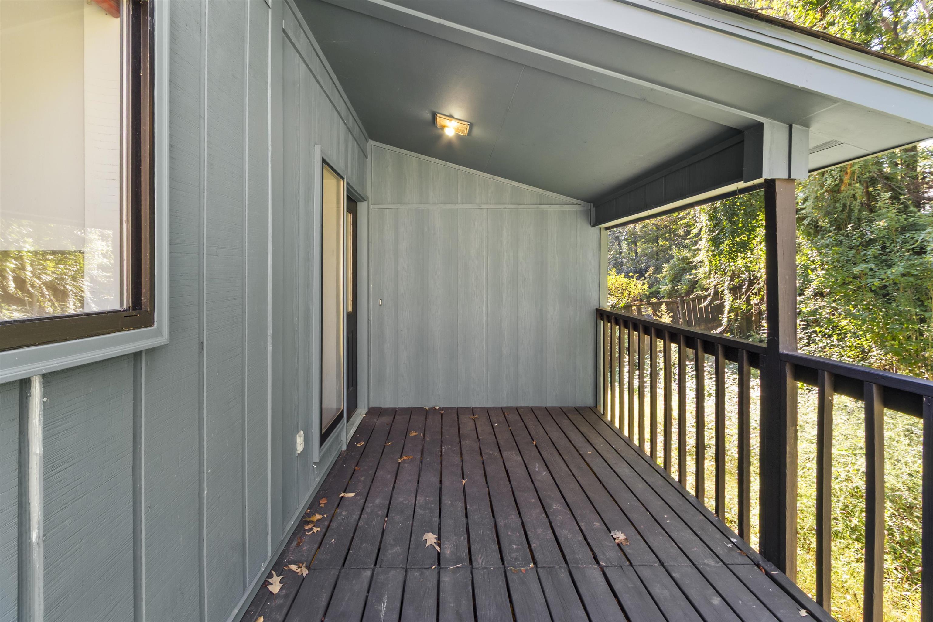 1404 Winding Way Property Photo 24