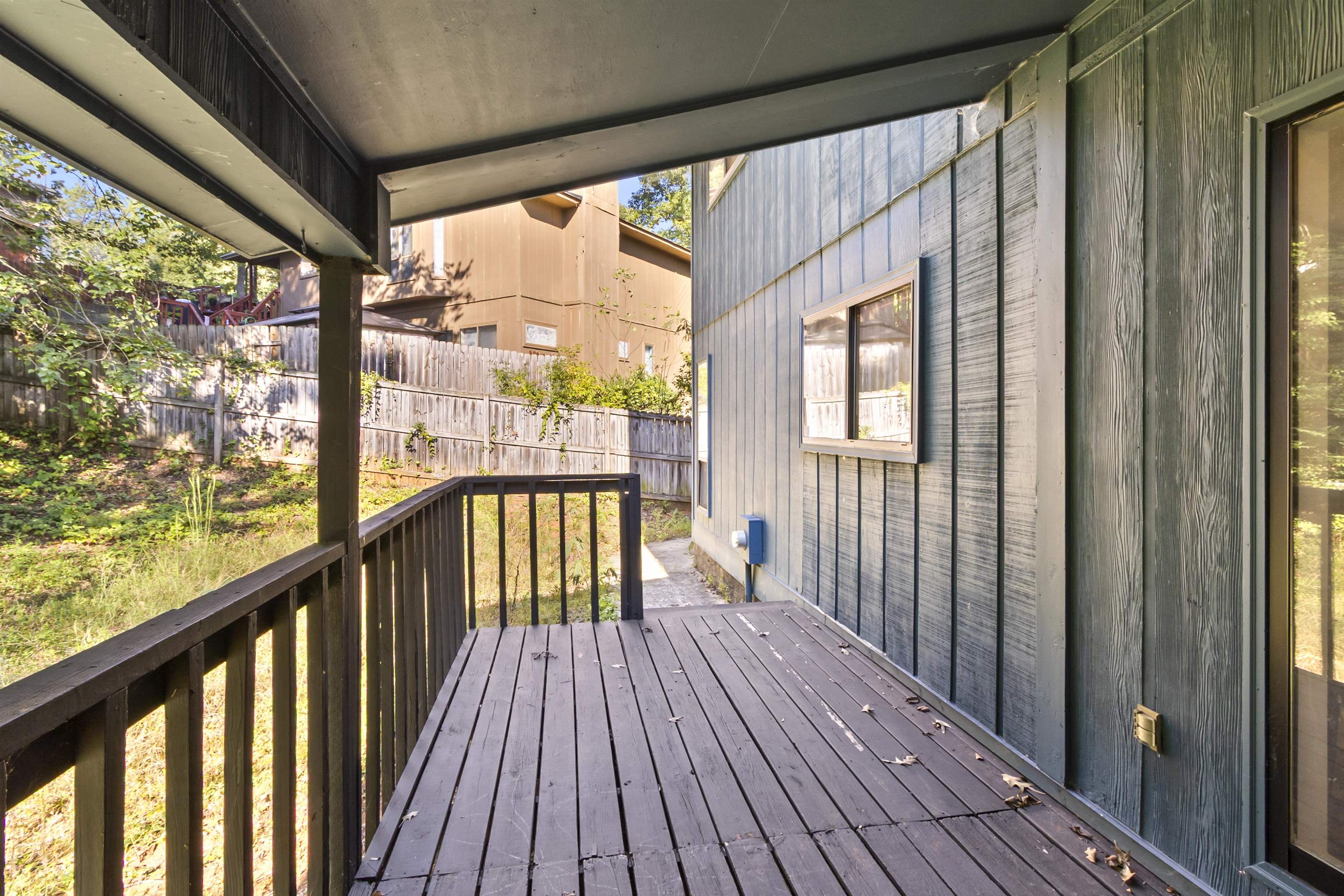 1404 Winding Way Property Photo 25