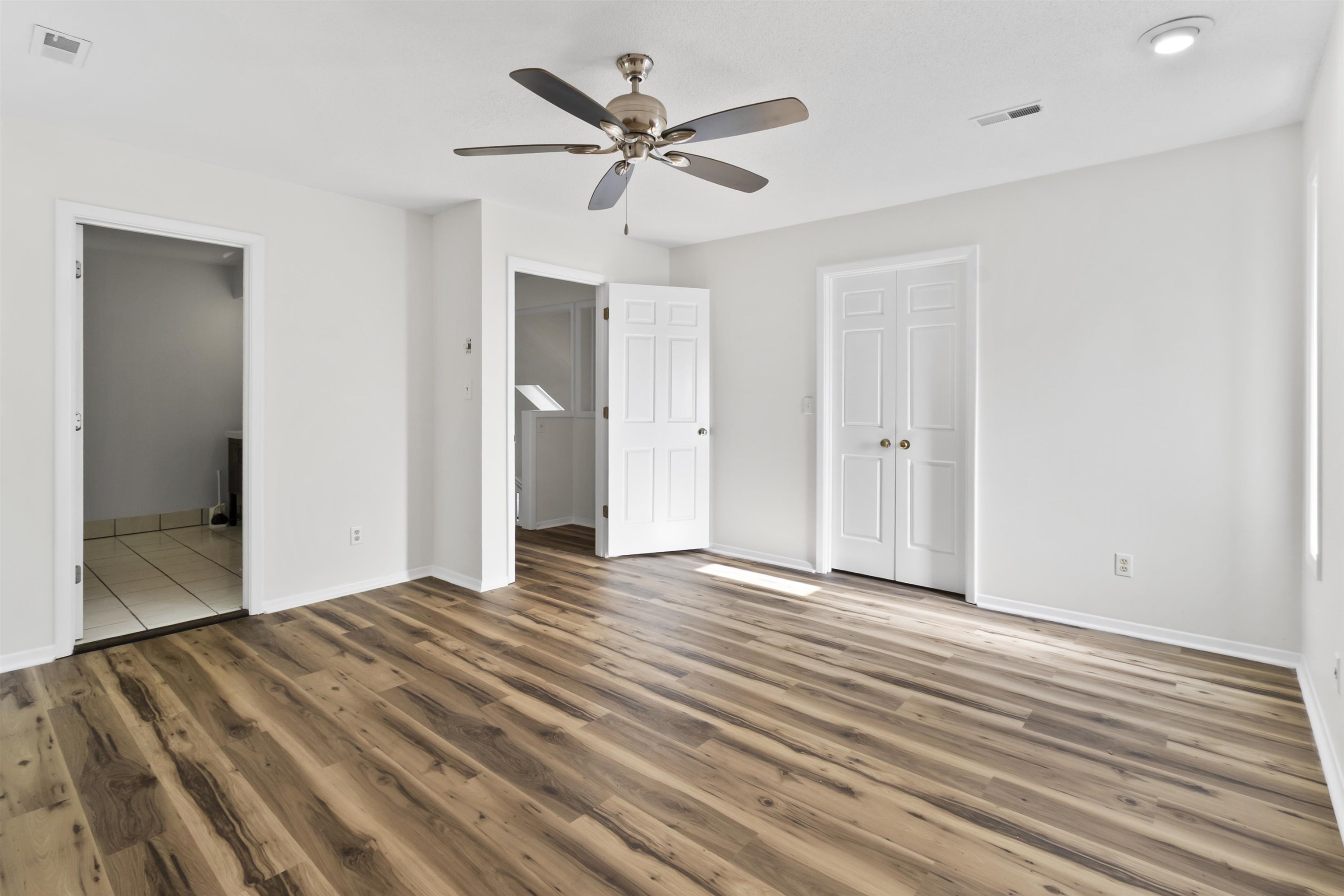 1404 Winding Way Property Photo 30