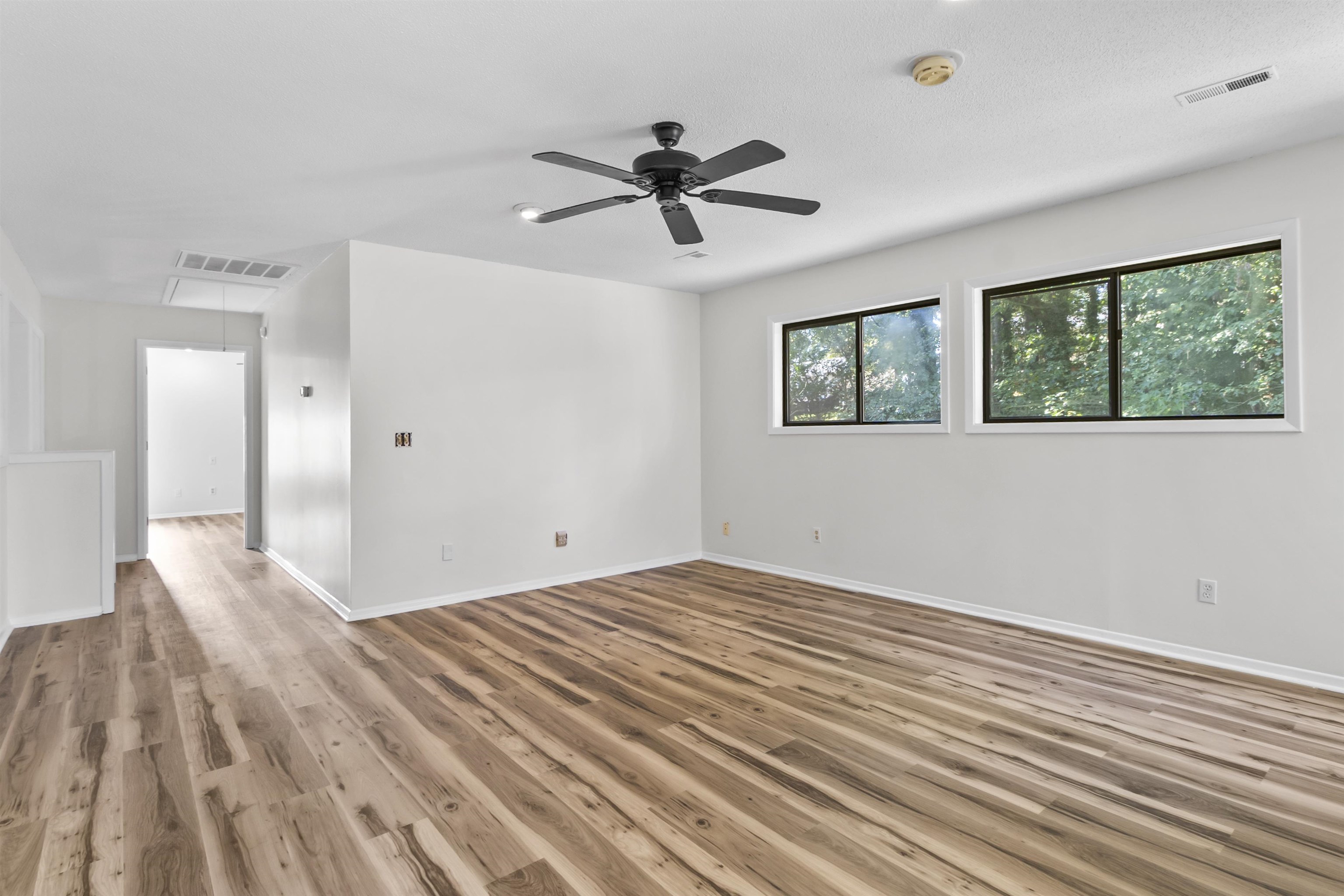 1404 Winding Way Property Photo 35