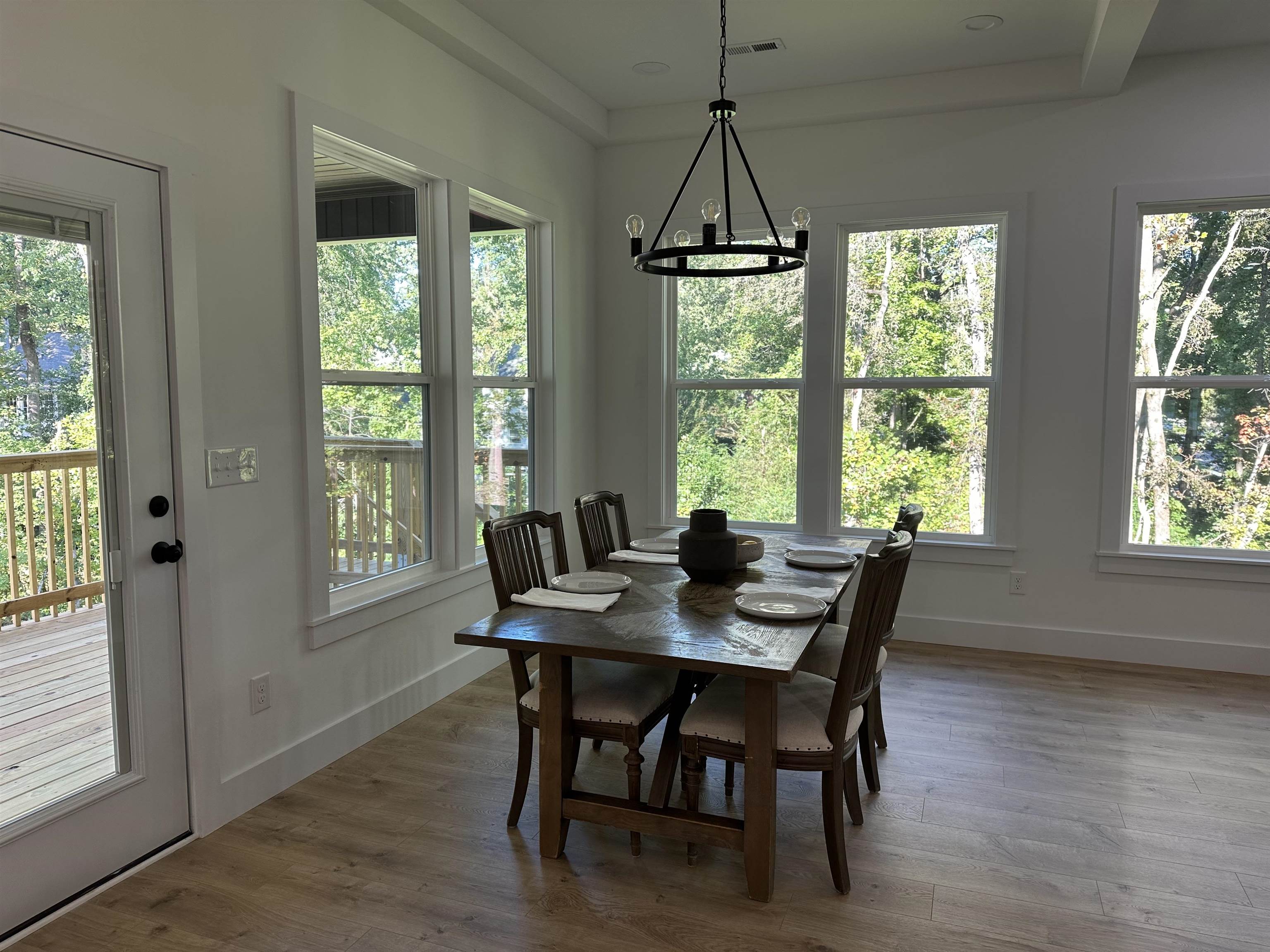 146 Saxon Drive Property Photo 3