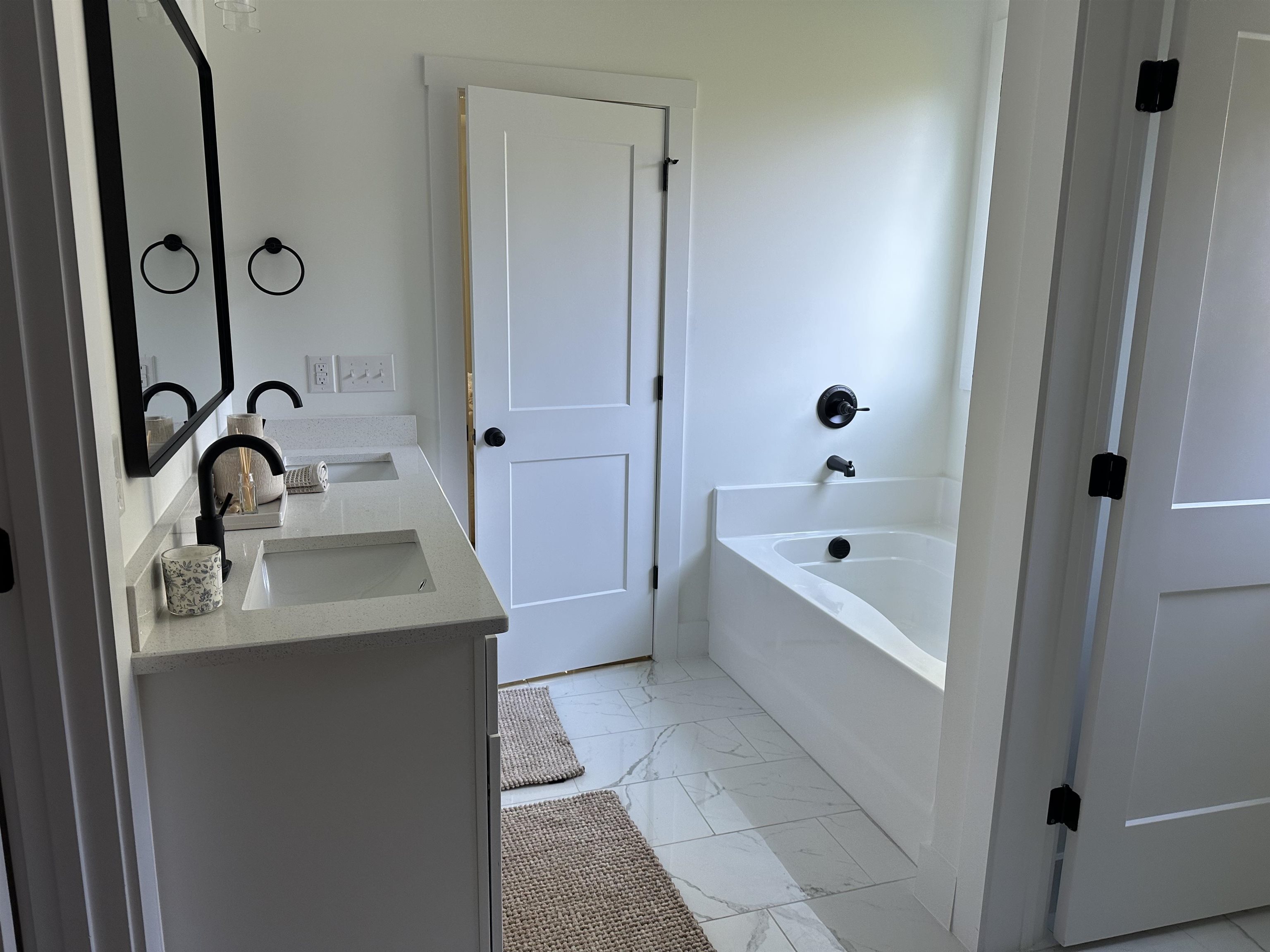 146 Saxon Drive Property Photo 8