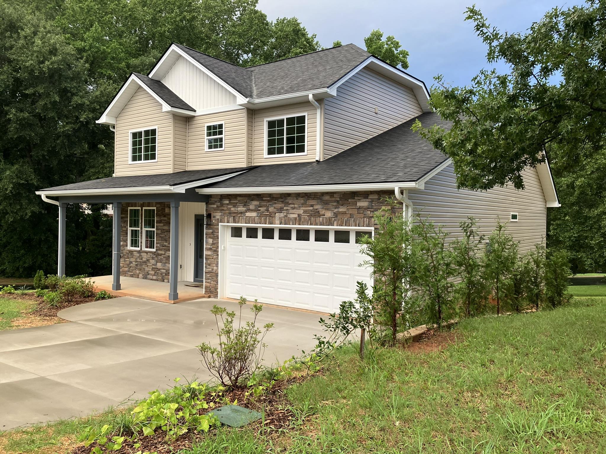 405 Landstone Terrace Property Photo 2