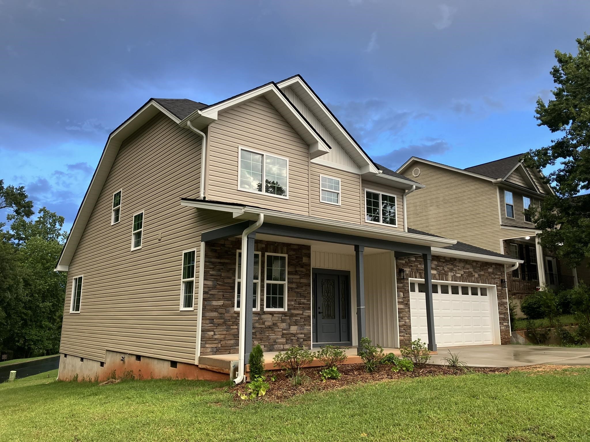 405 Landstone Terrace Property Photo 3