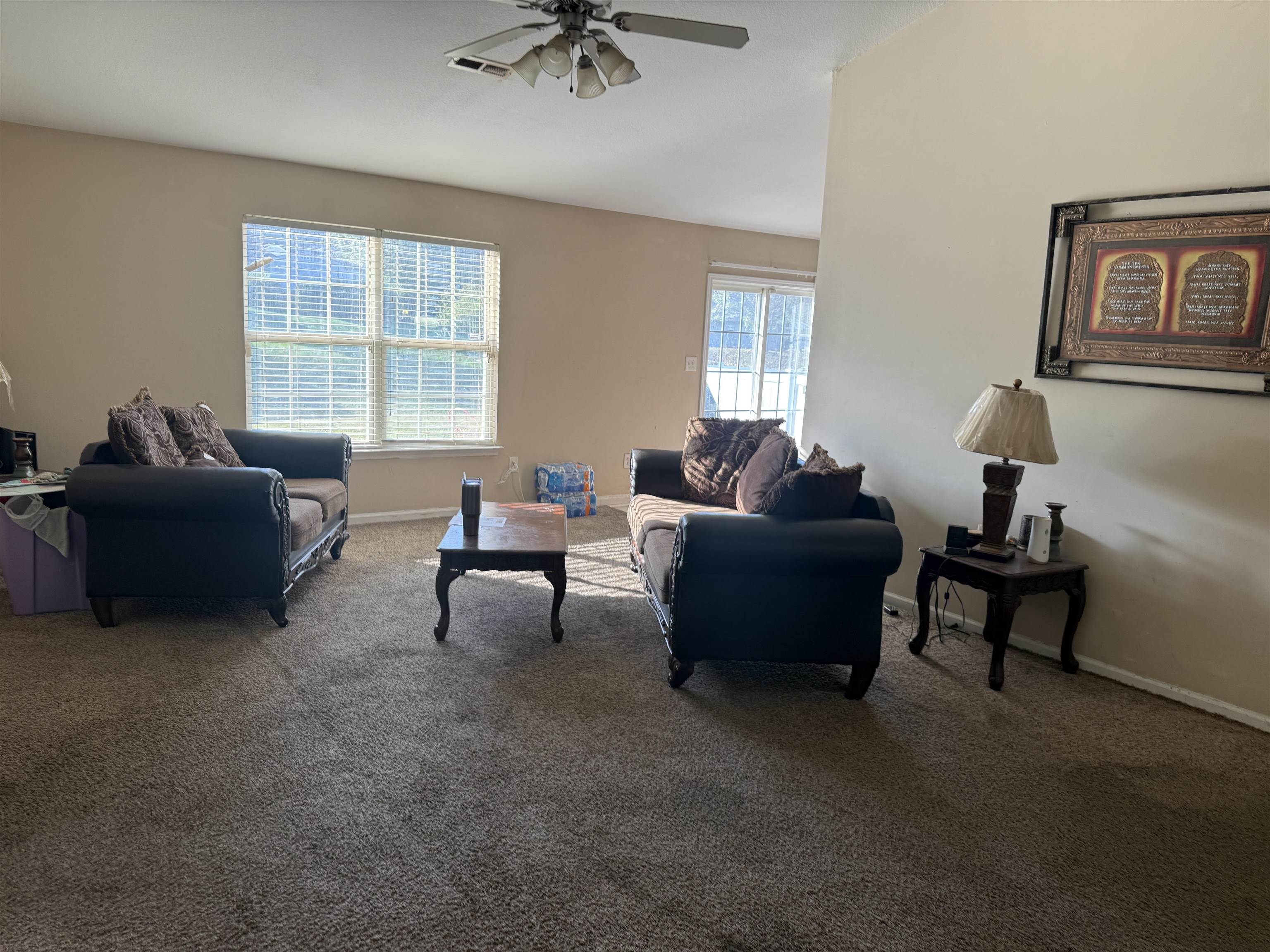 324 Lockport Way Property Photo 4