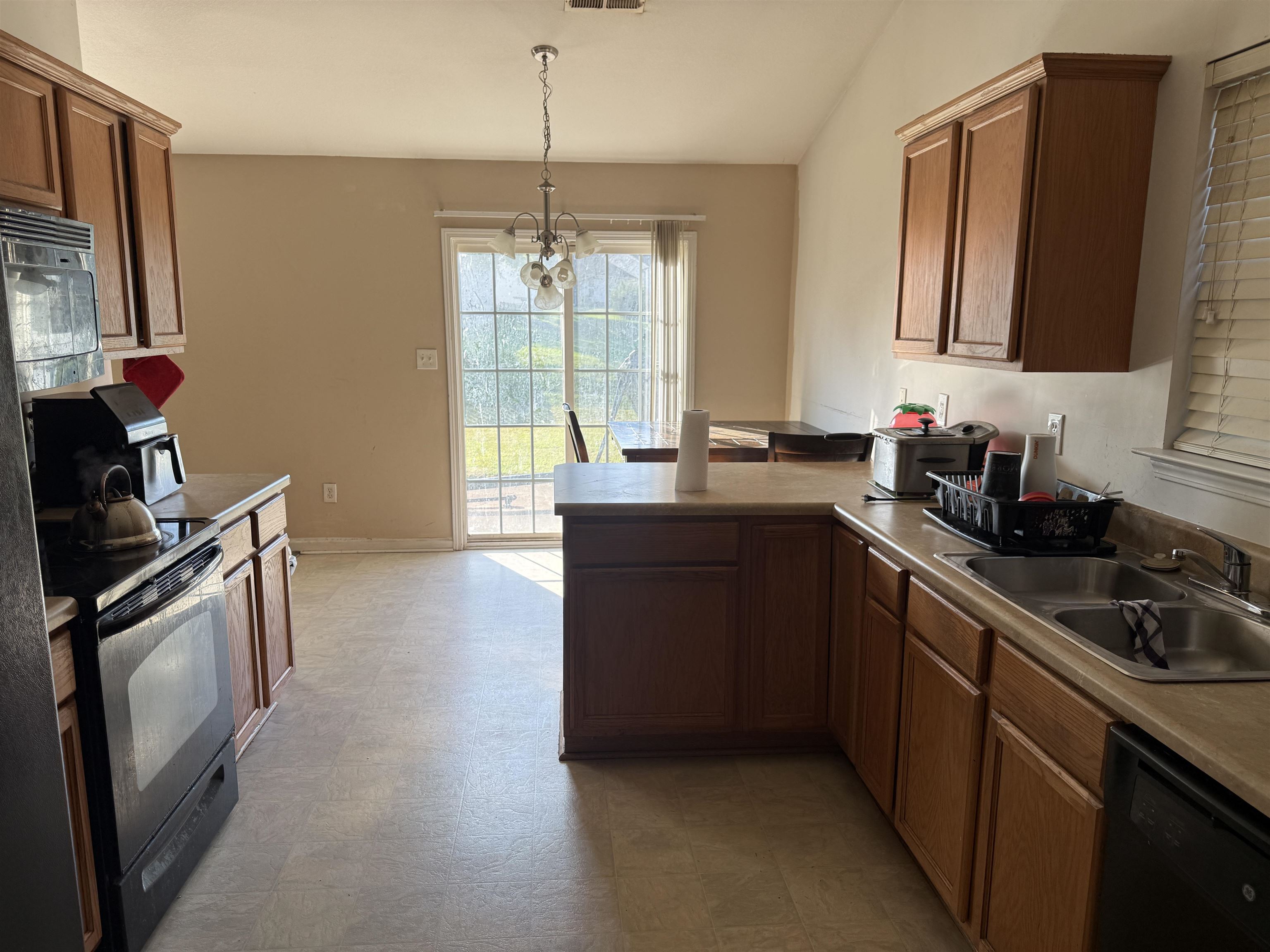324 Lockport Way Property Photo 7