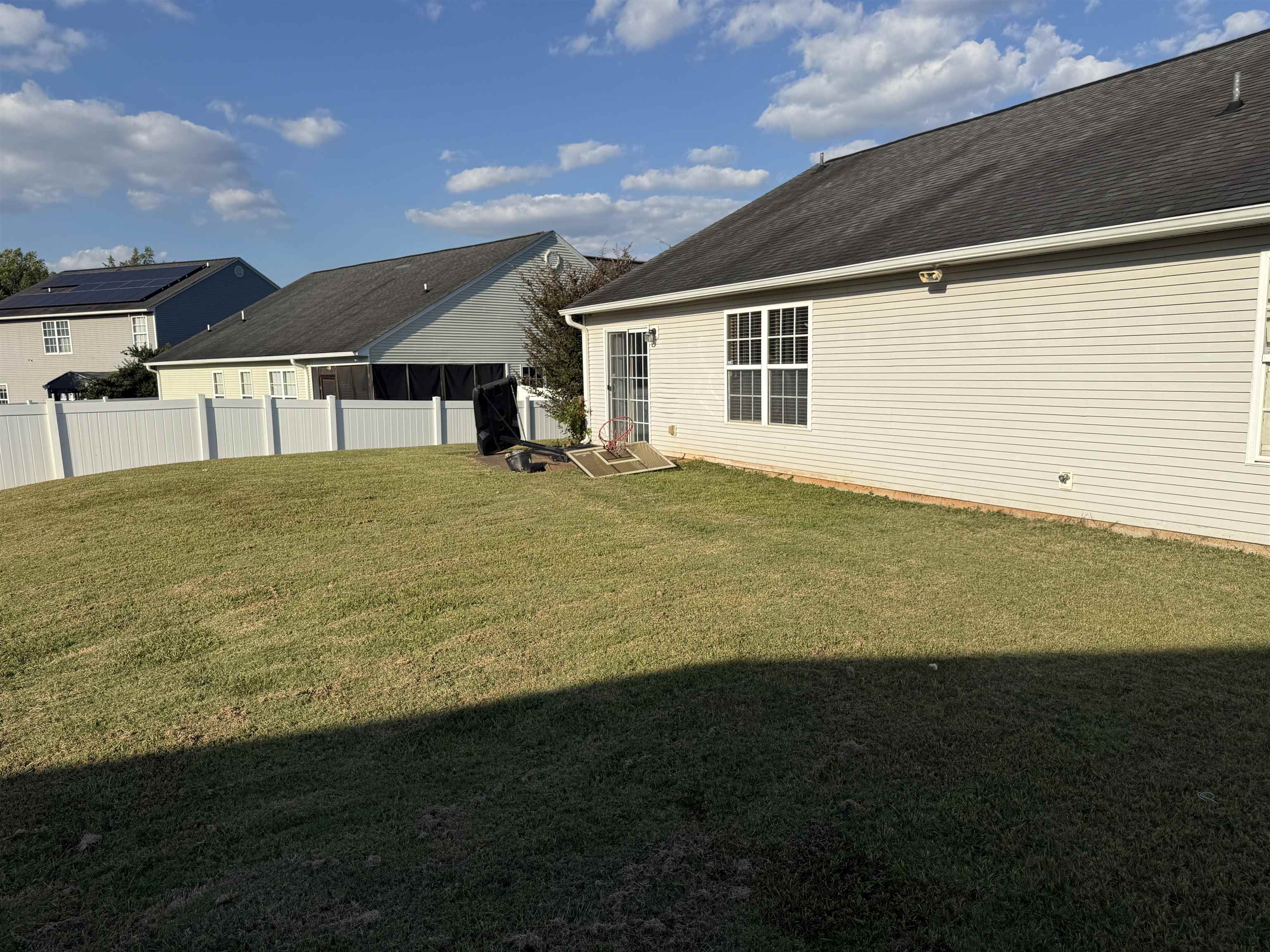 324 Lockport Way Property Photo 9