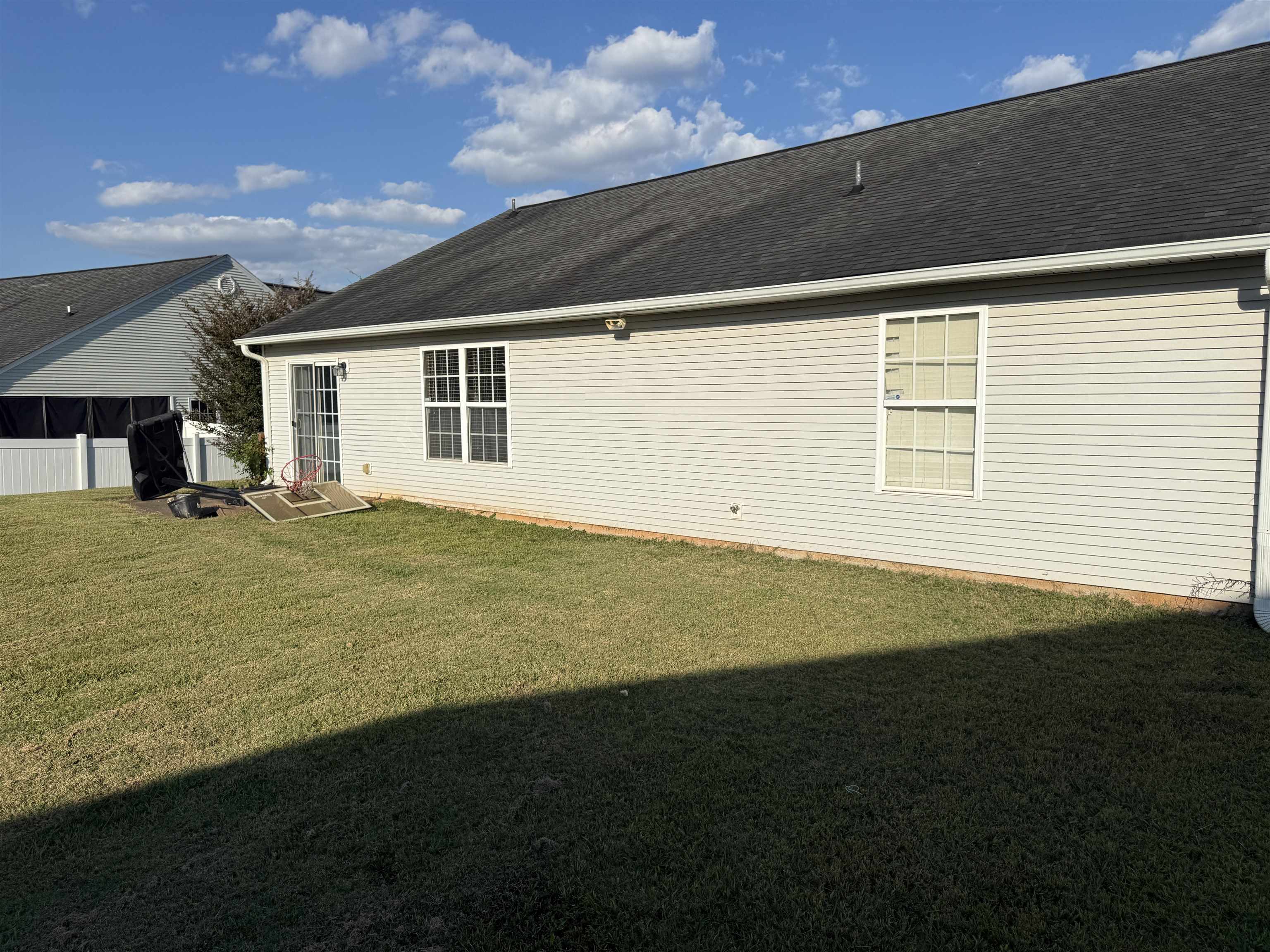 324 Lockport Way Property Photo 10