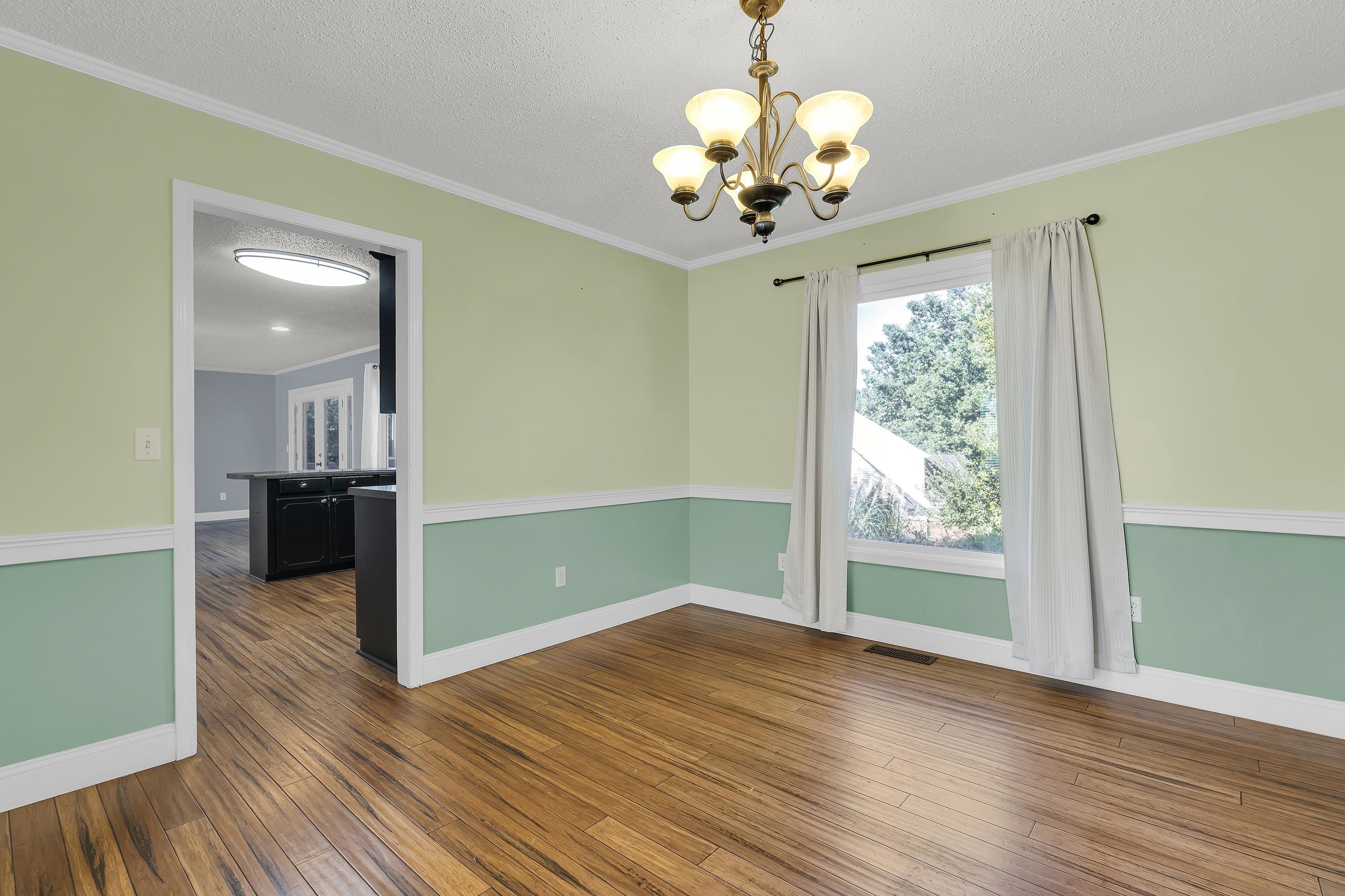 438 Maplecroft Street Property Photo 5