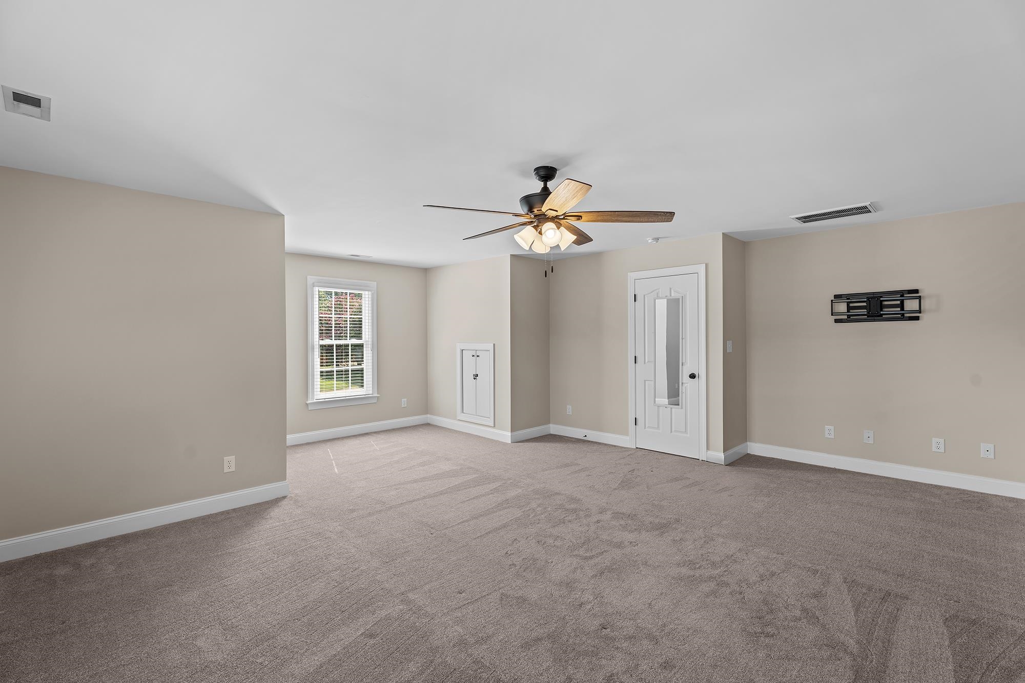 509 Wentworth Farm Circle Property Photo 24