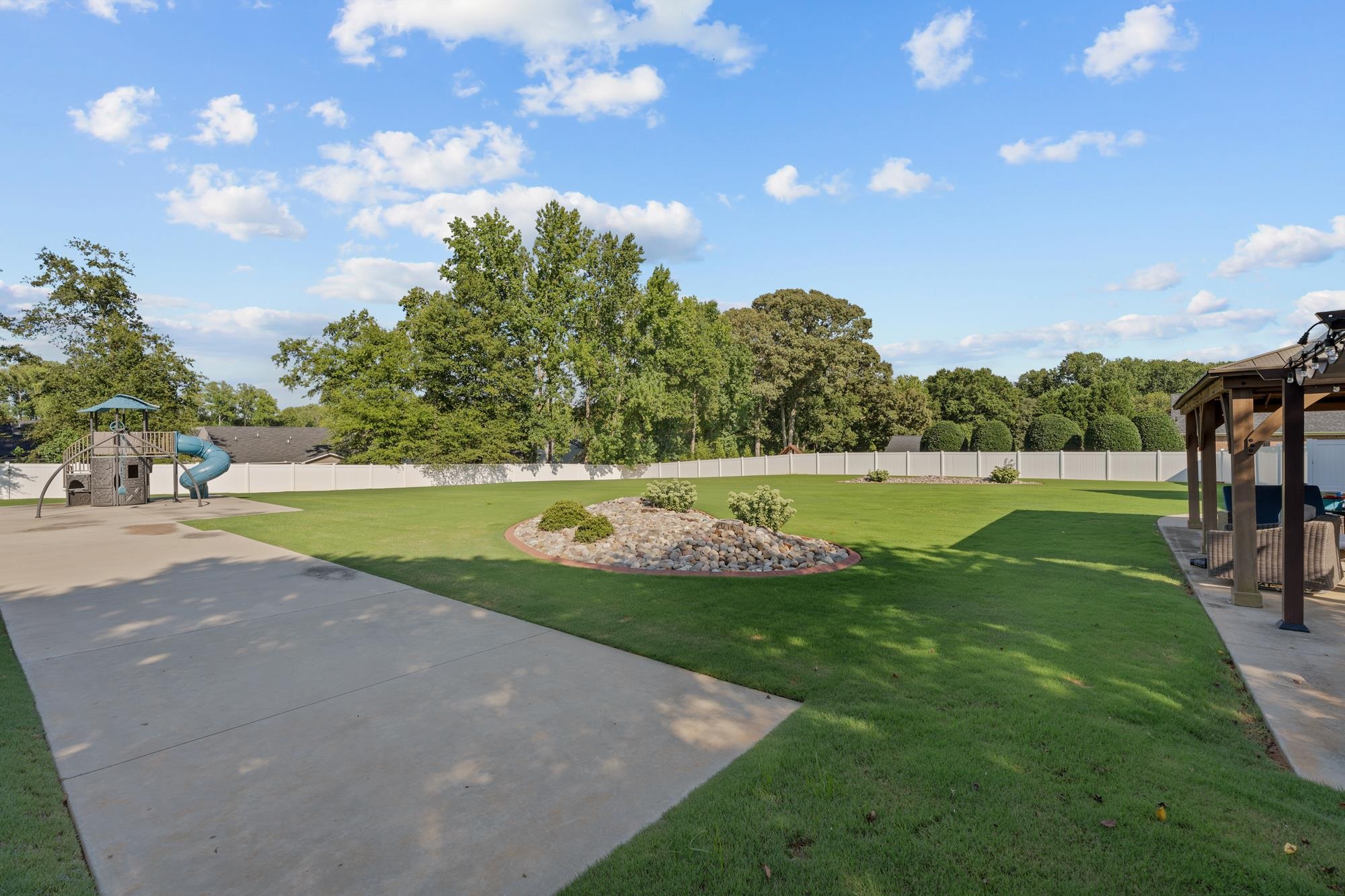 509 Wentworth Farm Circle Property Photo 44