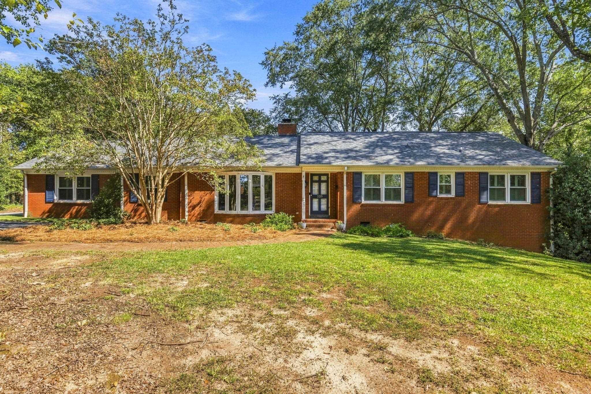 233 Pineville Road Property Photo 1