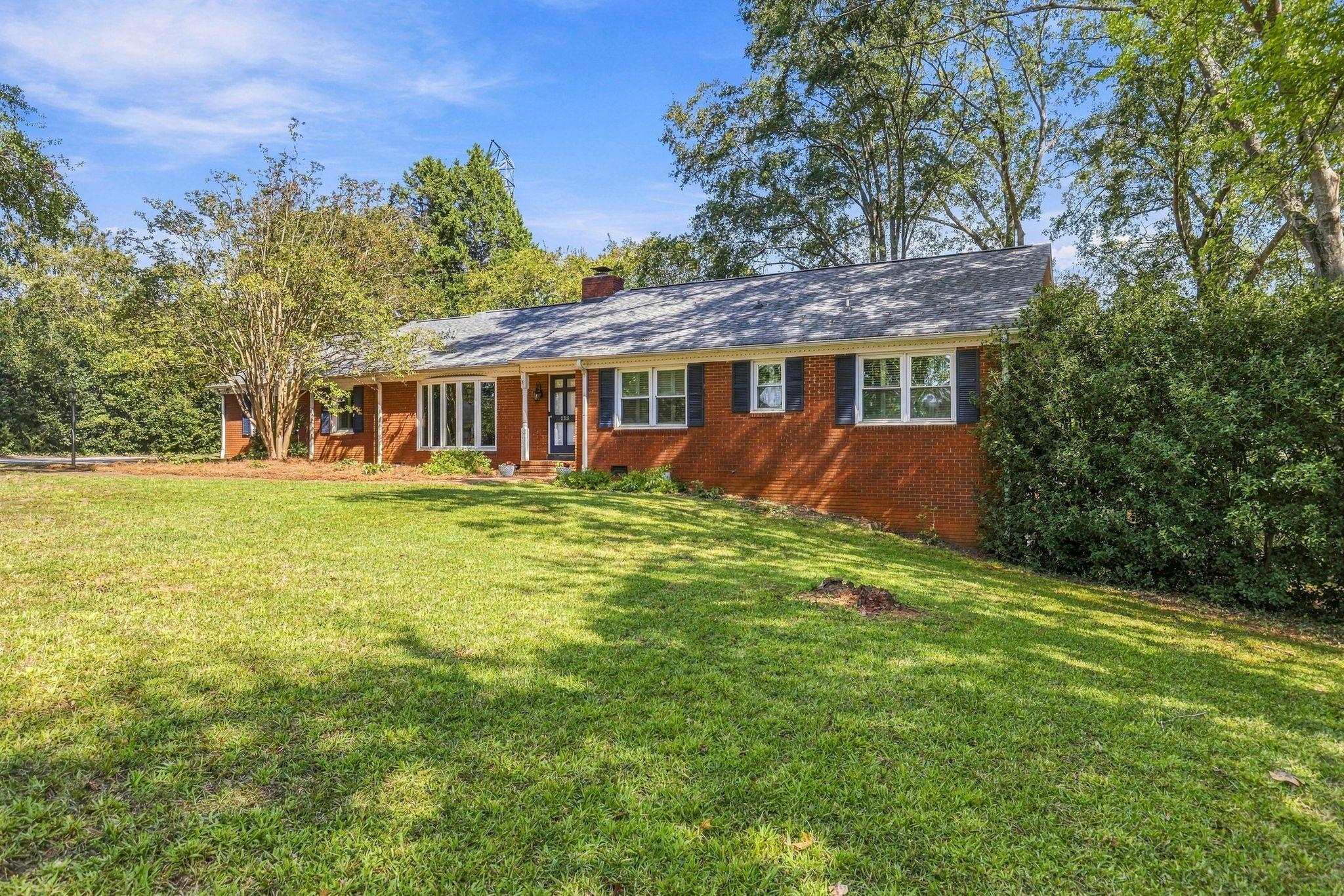 233 Pineville Road Property Photo 2