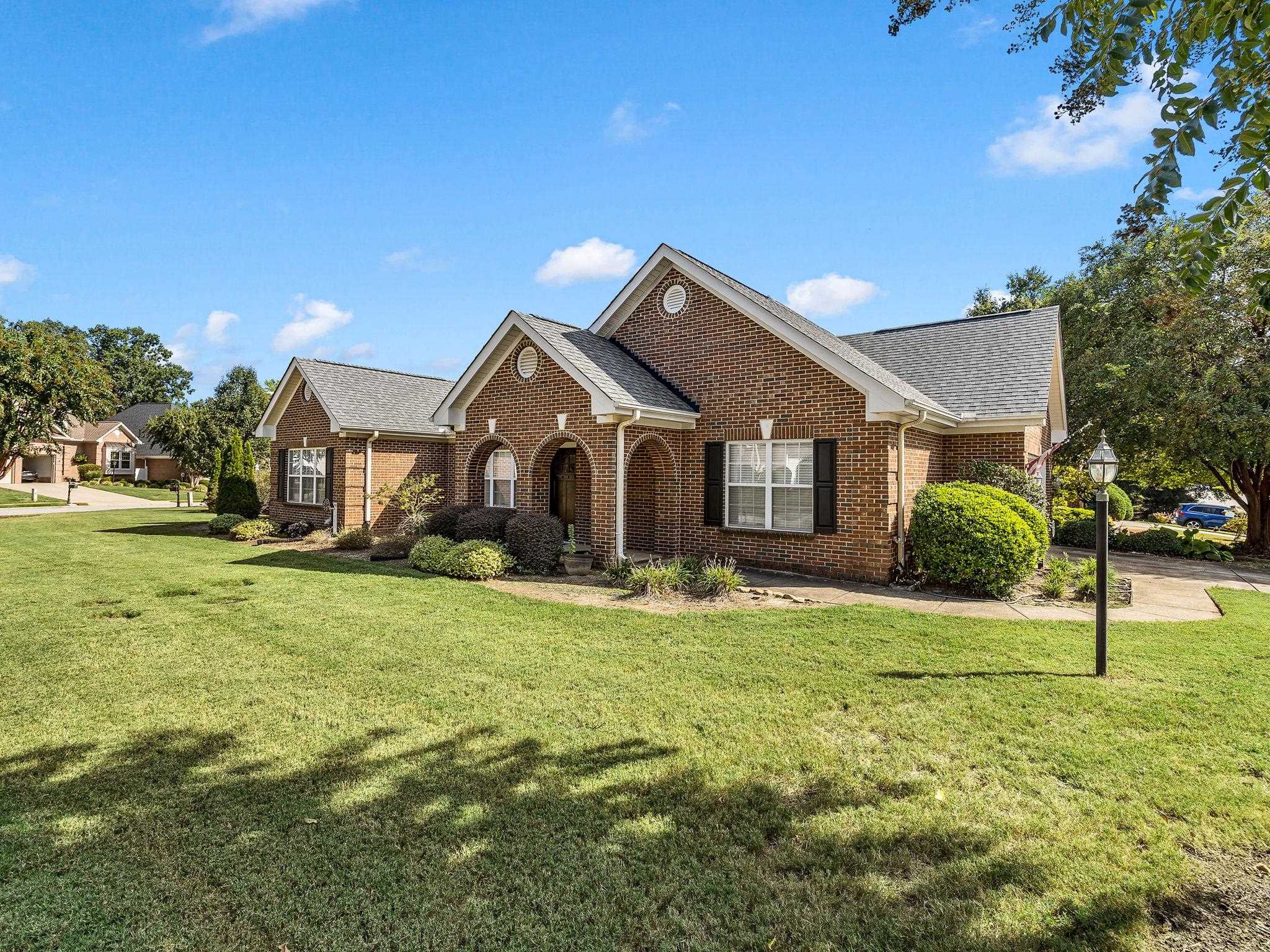 101 Banbury Circle Property Photo 4