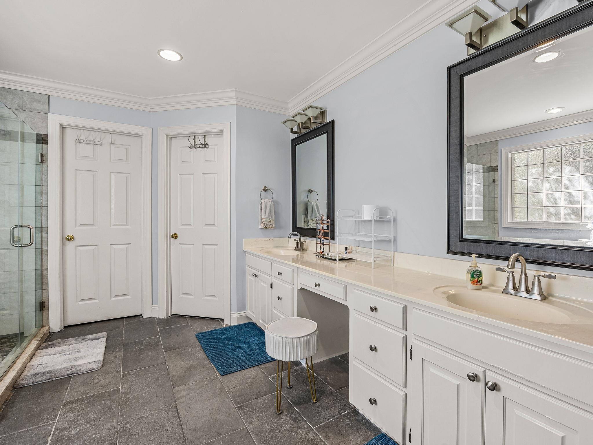 101 Banbury Circle Property Photo 28