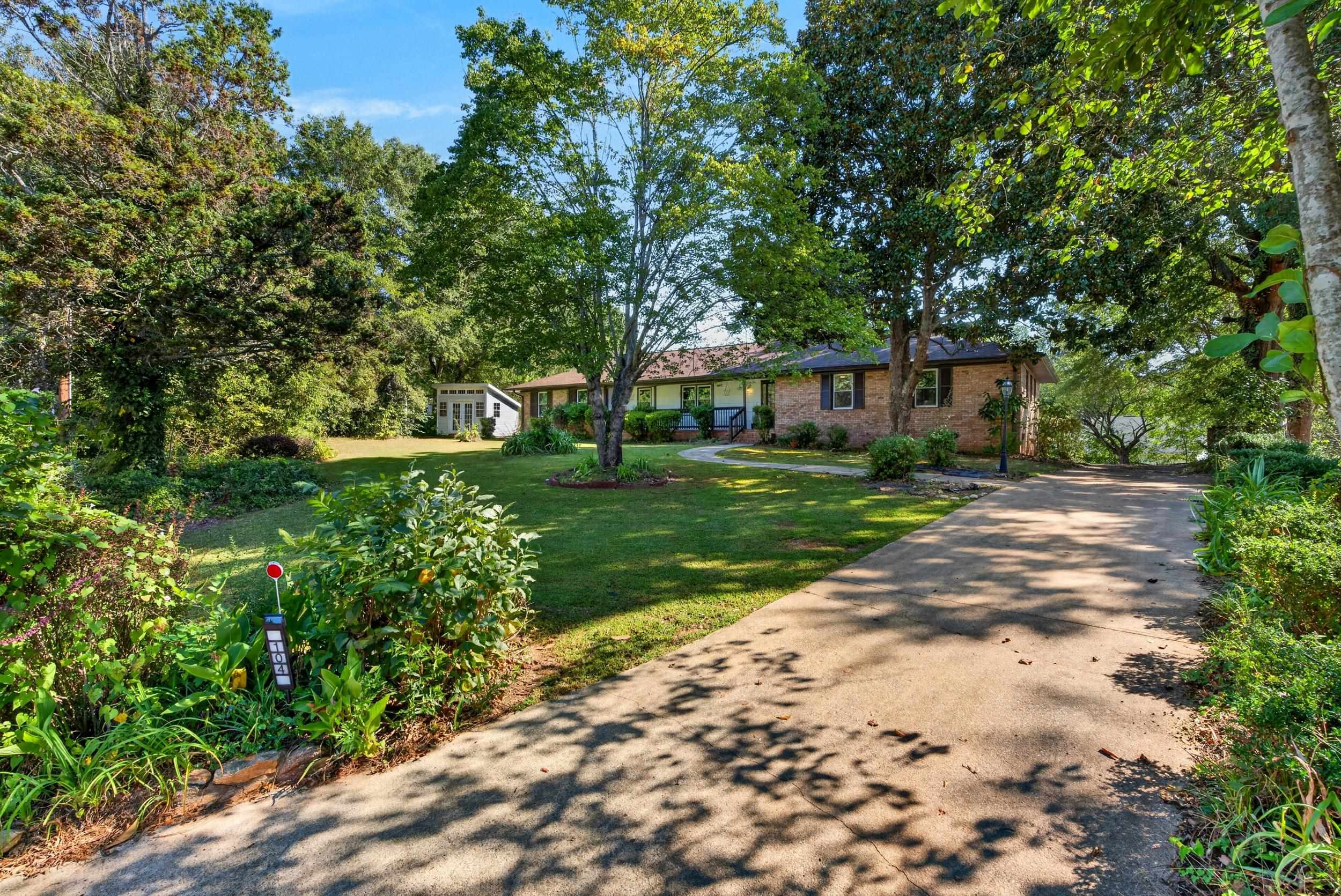 104 Lakecrest Drive Property Photo 36