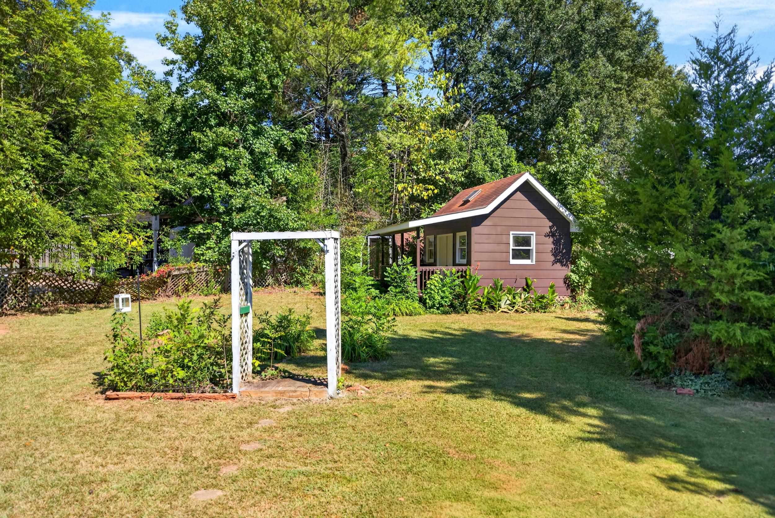 104 Lakecrest Drive Property Photo 40
