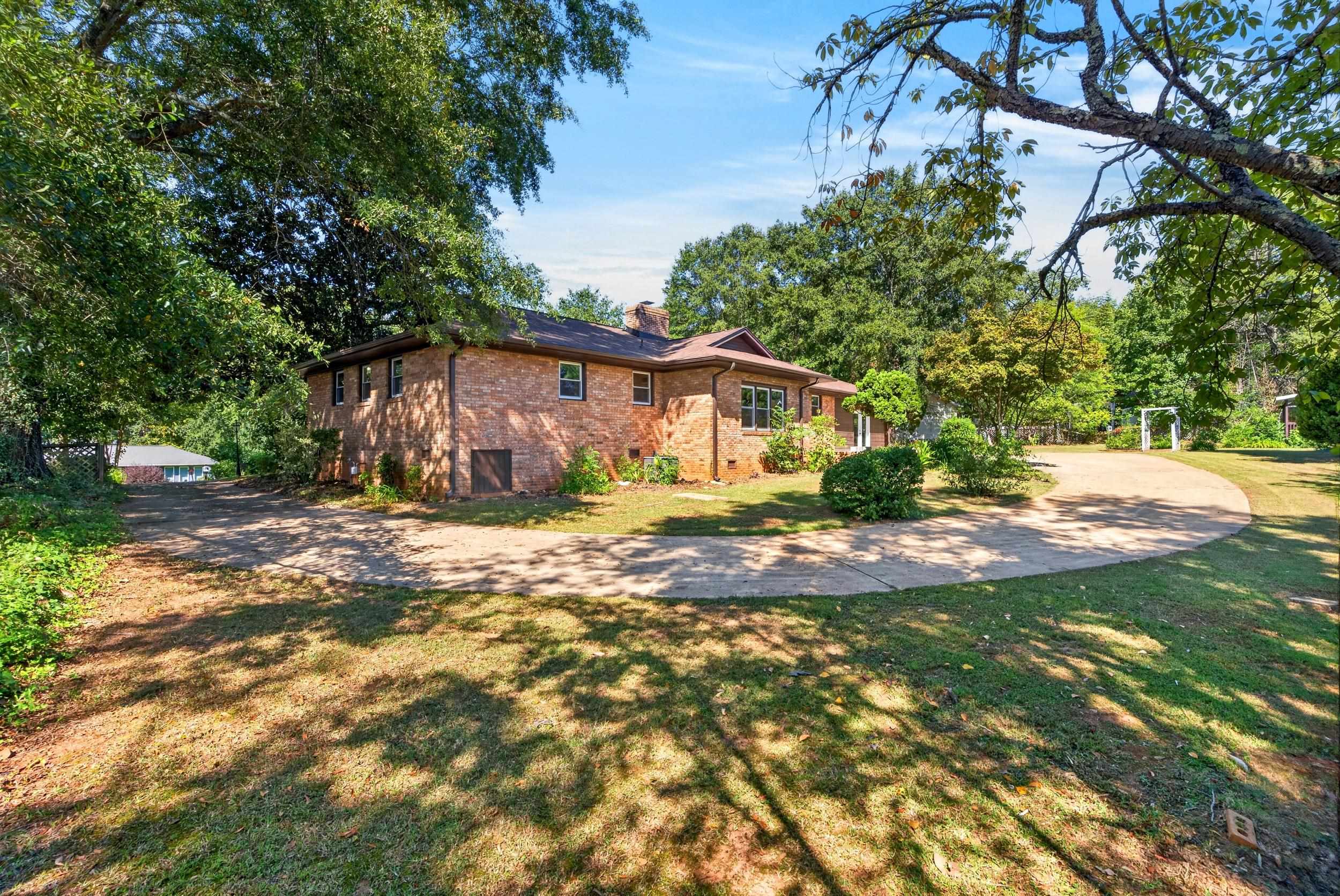 104 Lakecrest Drive Property Photo 47