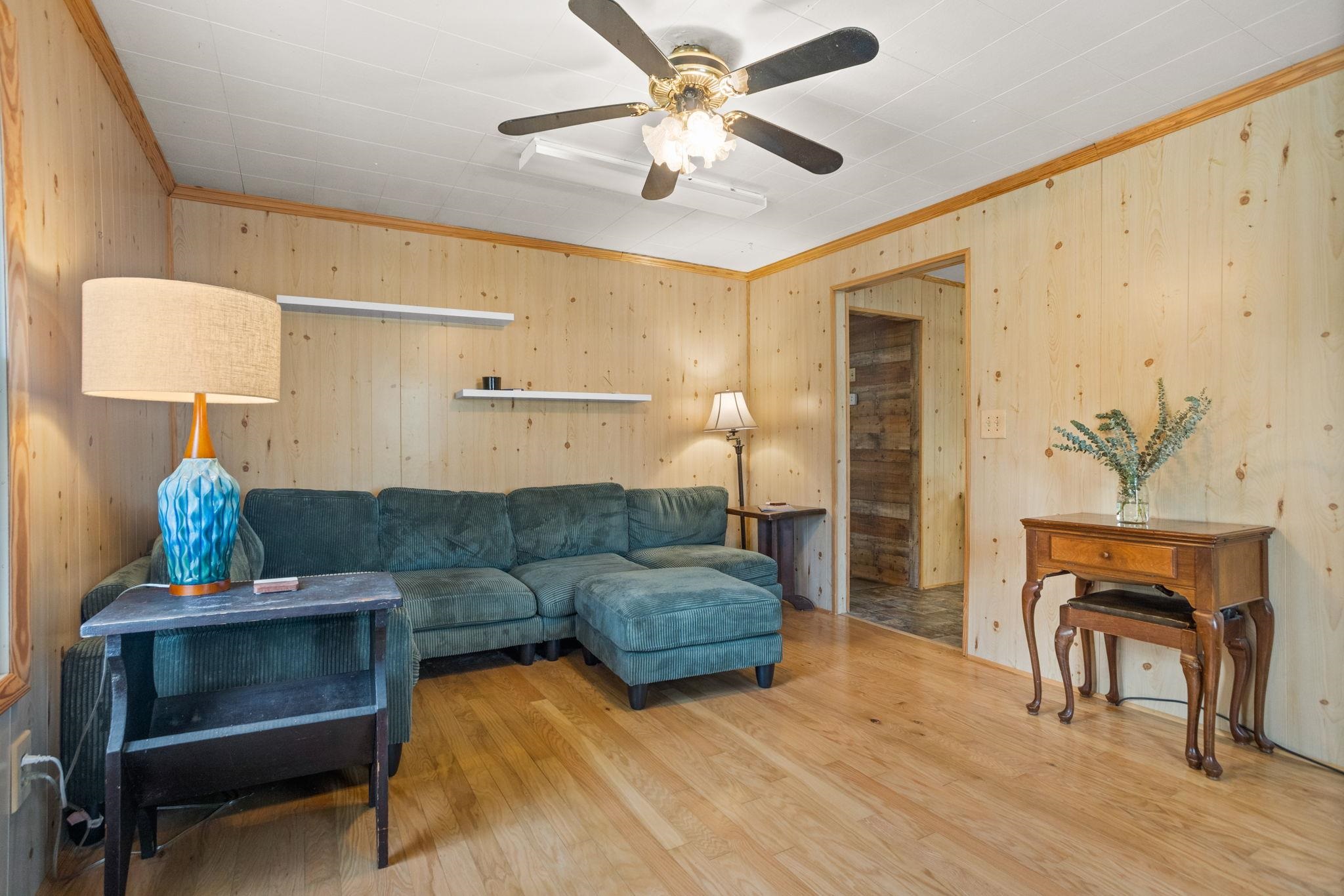 10 Hollywood Street Property Photo 3