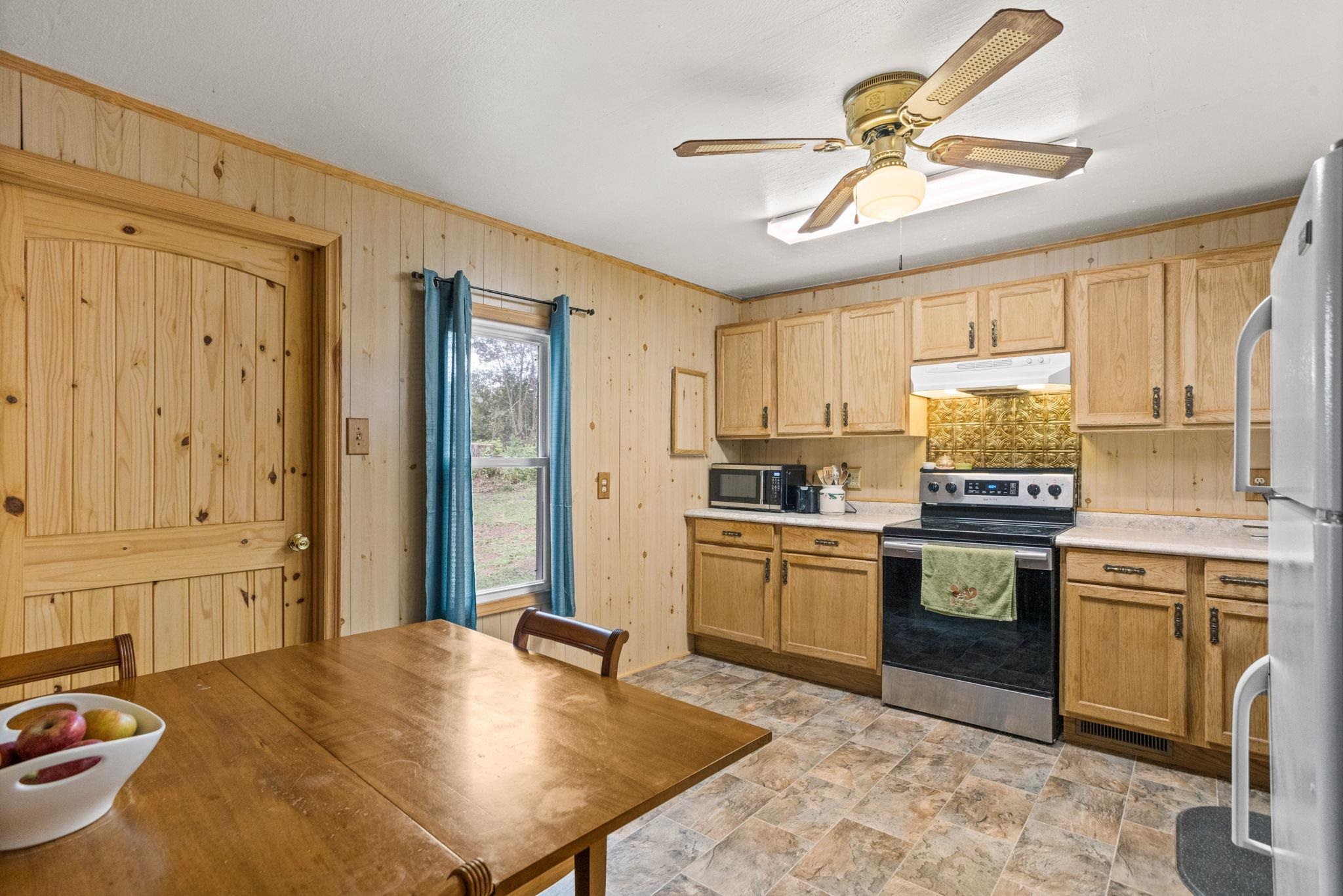 10 Hollywood Street Property Photo 6