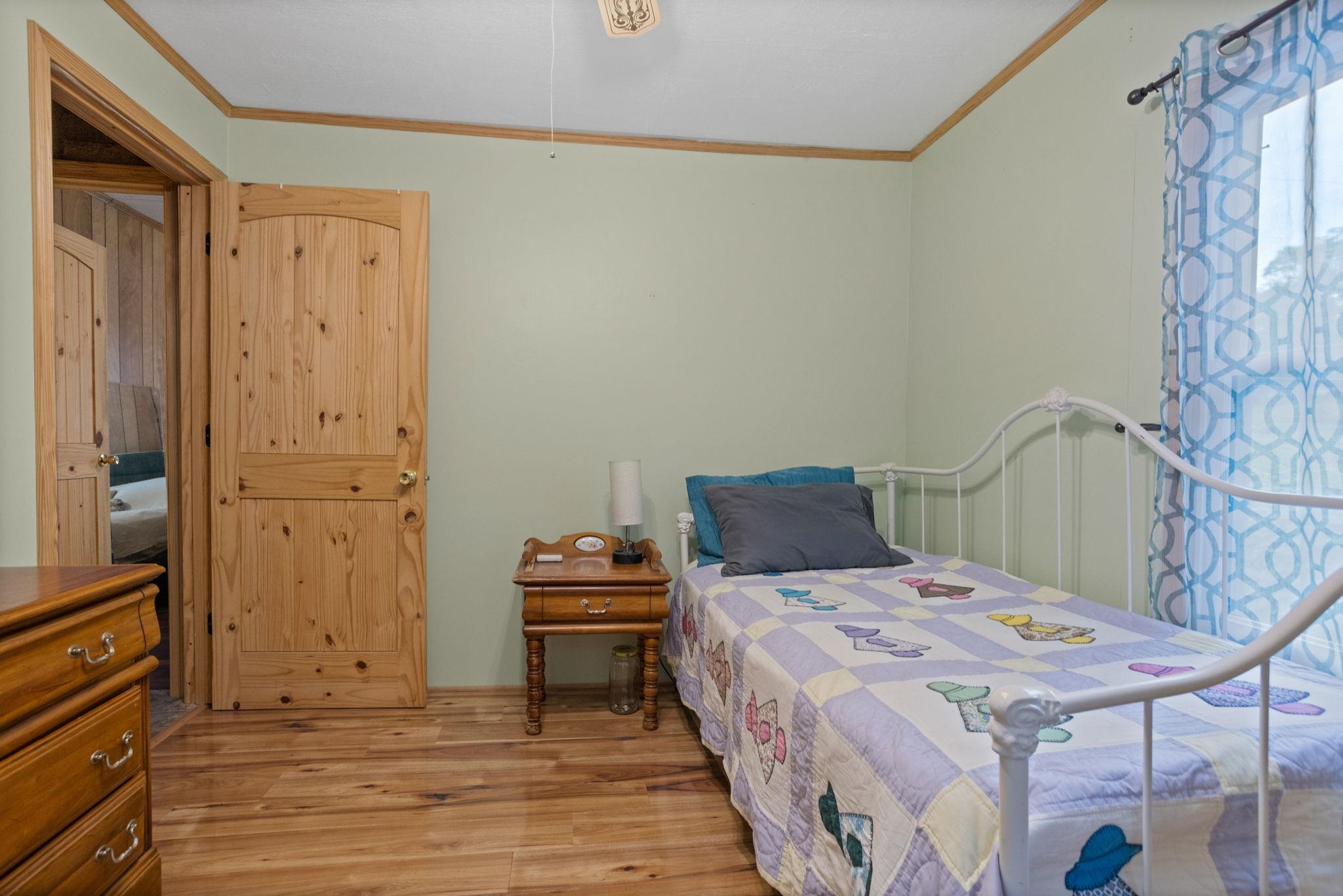10 Hollywood Street Property Photo 13