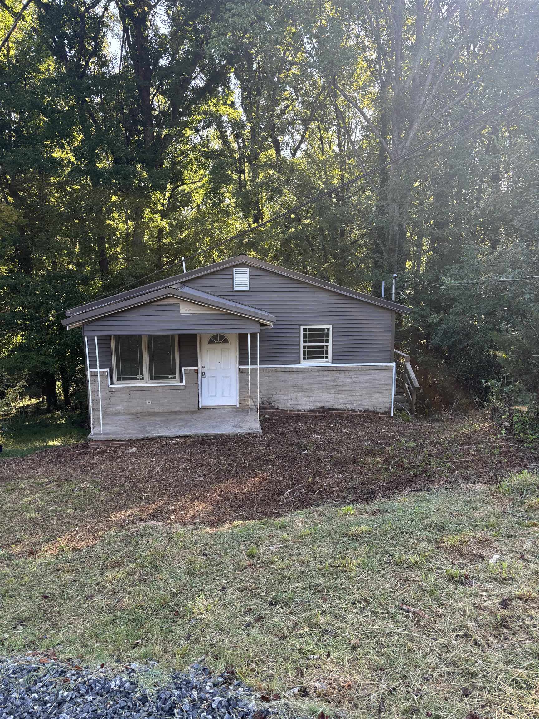 713 W Georgia Street Property Photo 2