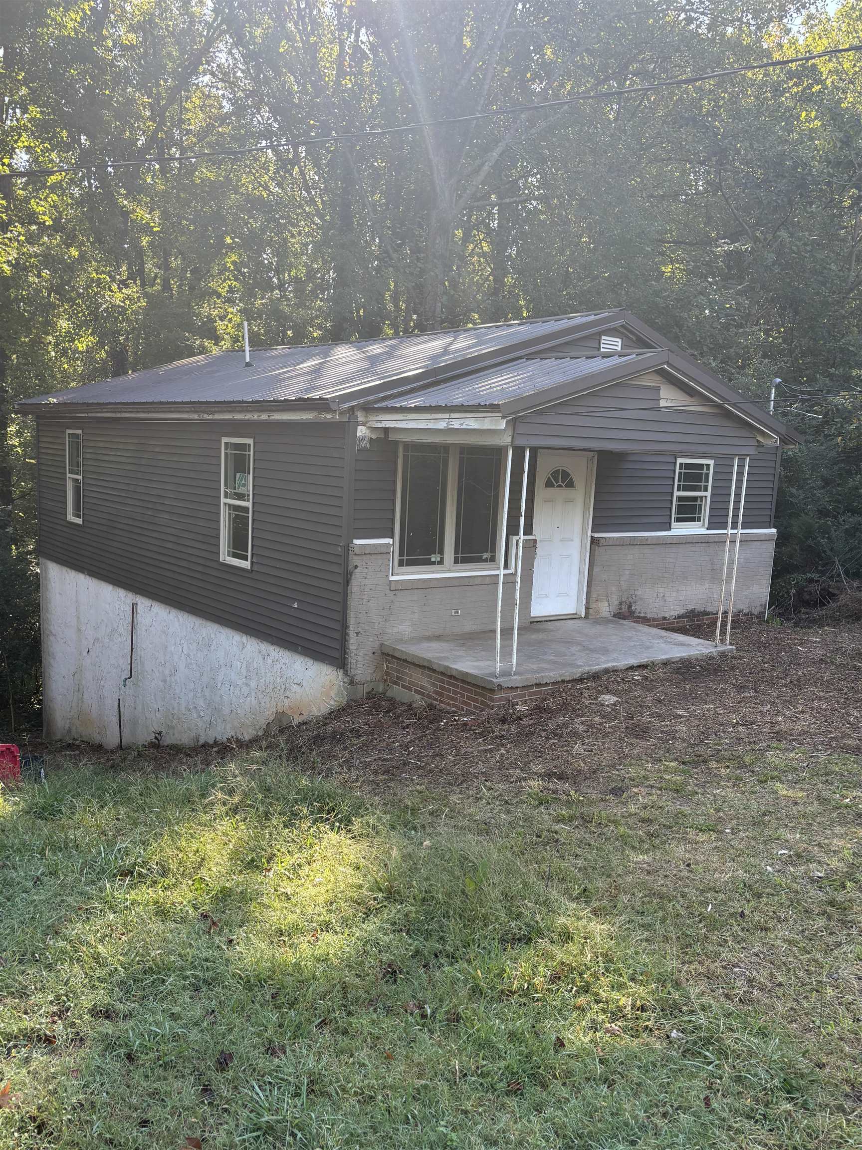 713 W Georgia Street Property Photo 3