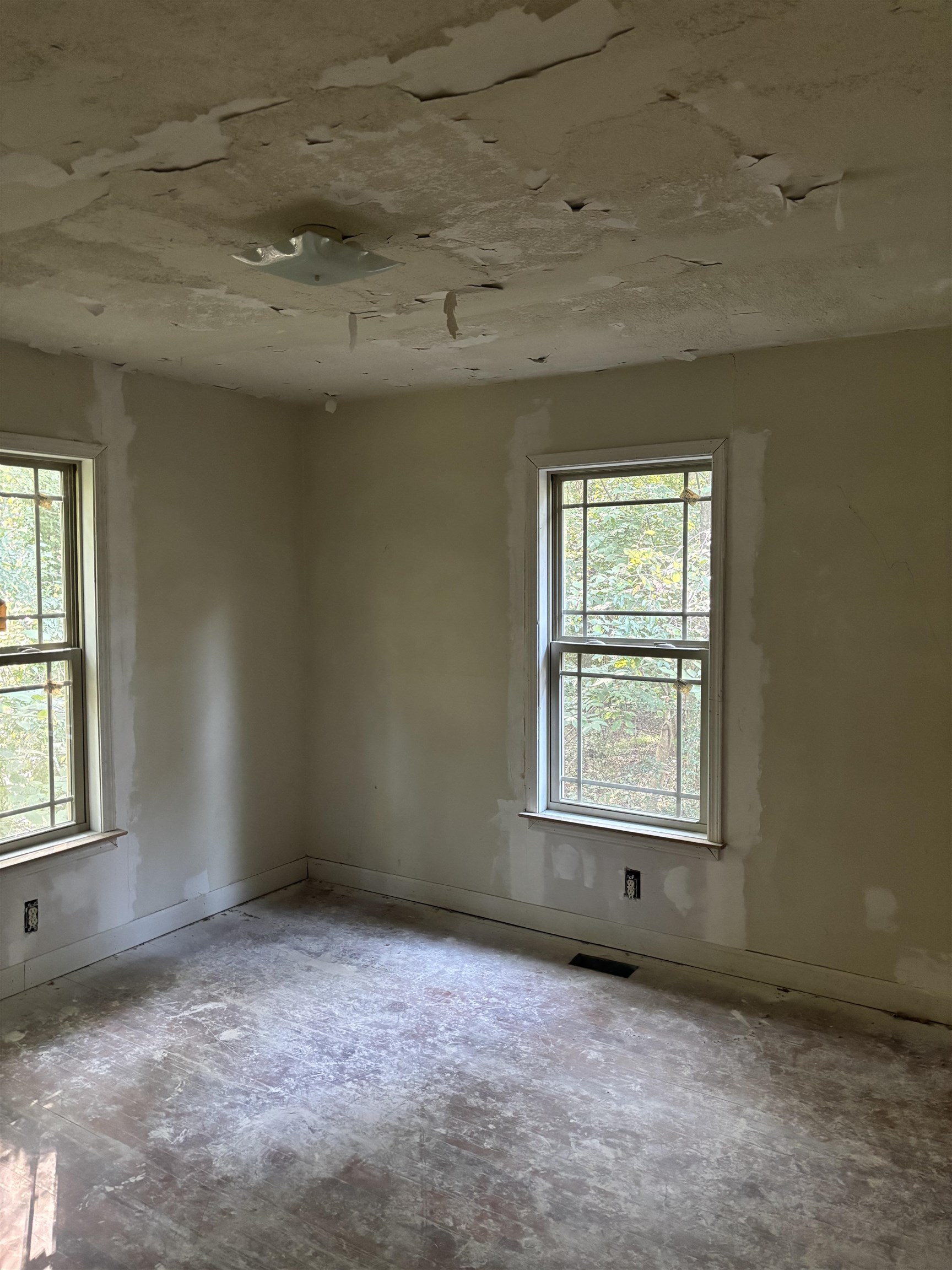 713 W Georgia Street Property Photo 11