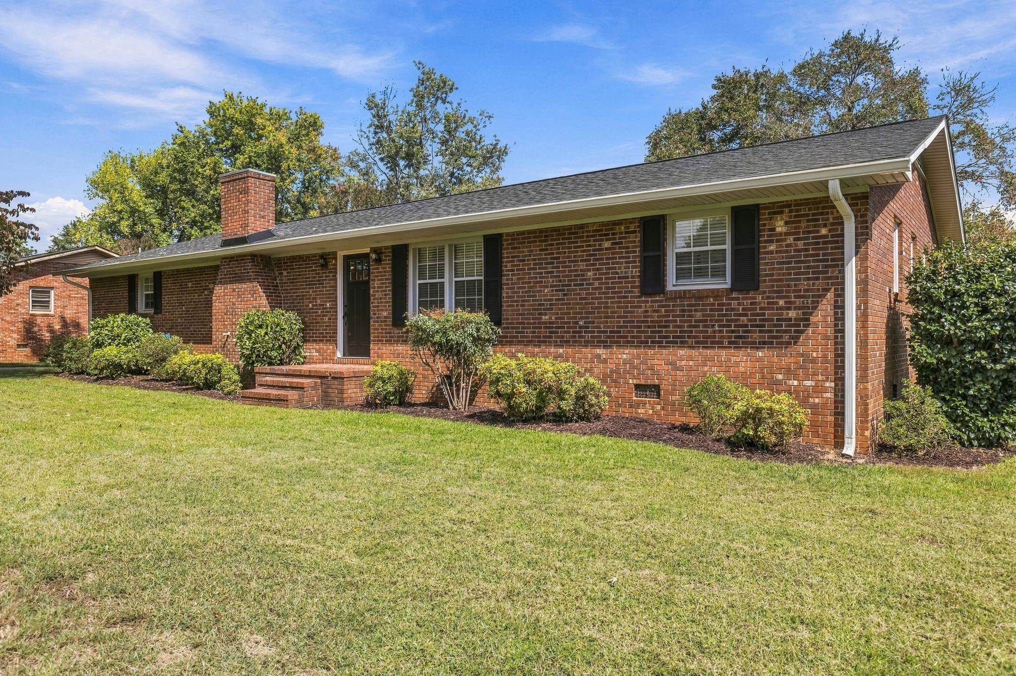 110 Scenic Circle Property Photo 2