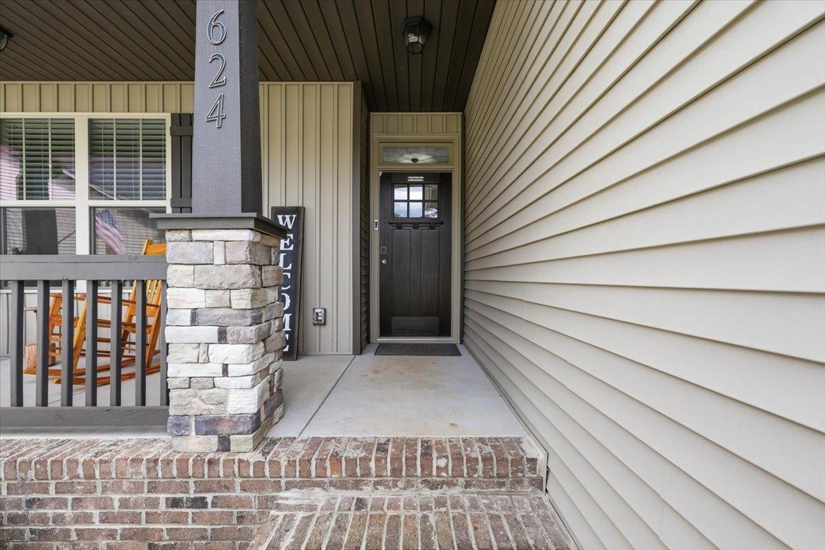 624 Forden Drive Property Photo 3