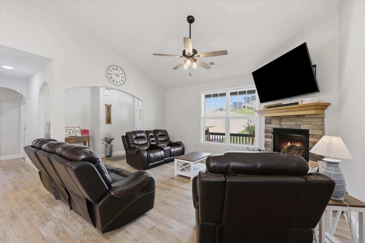624 Forden Drive Property Photo 10