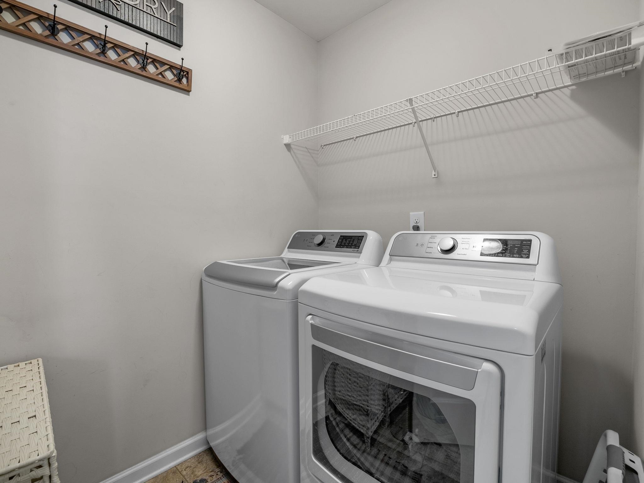 206 E Fair Haven Lane Property Photo 36