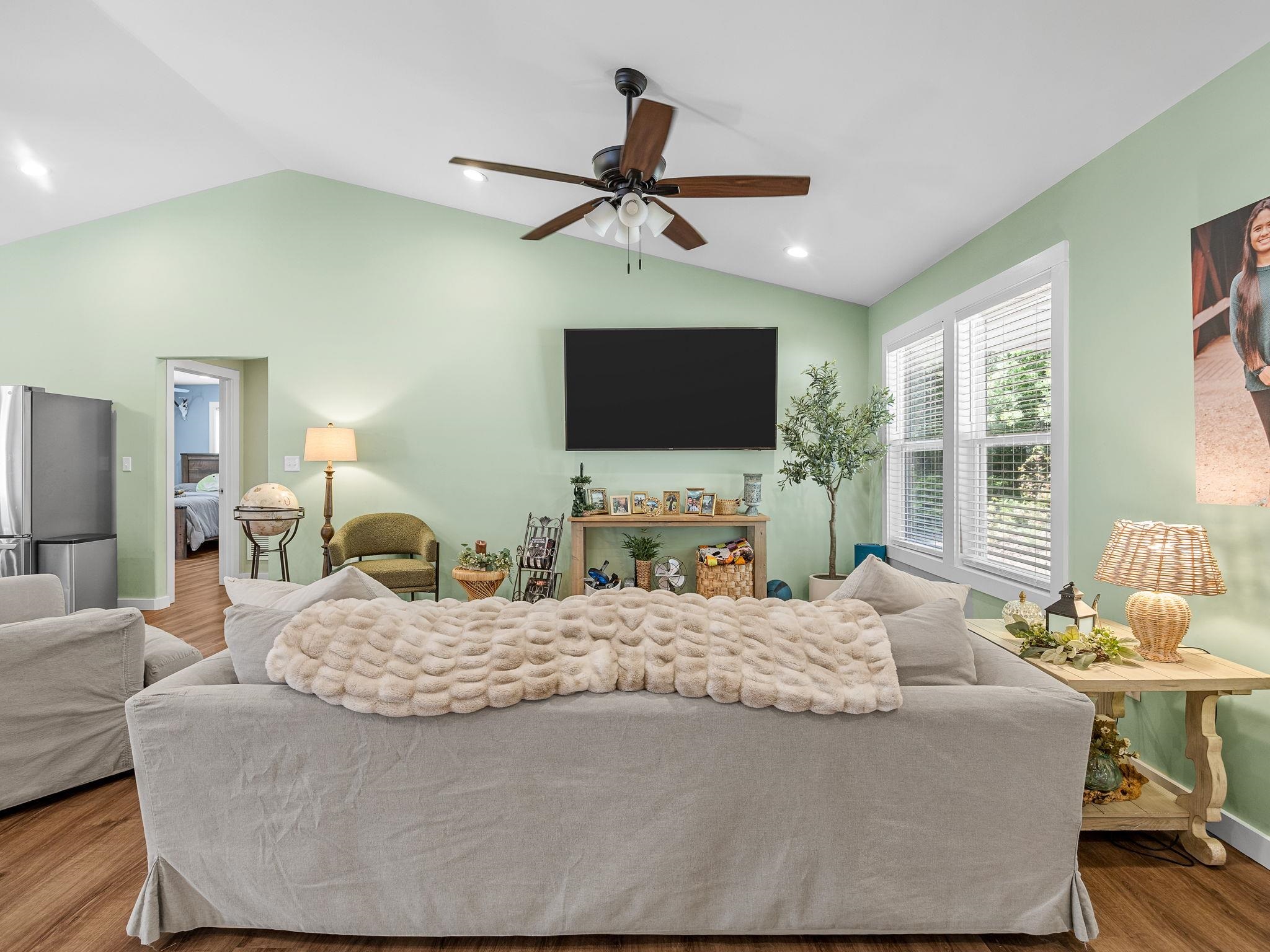 360 Greenwood Road Property Photo 6