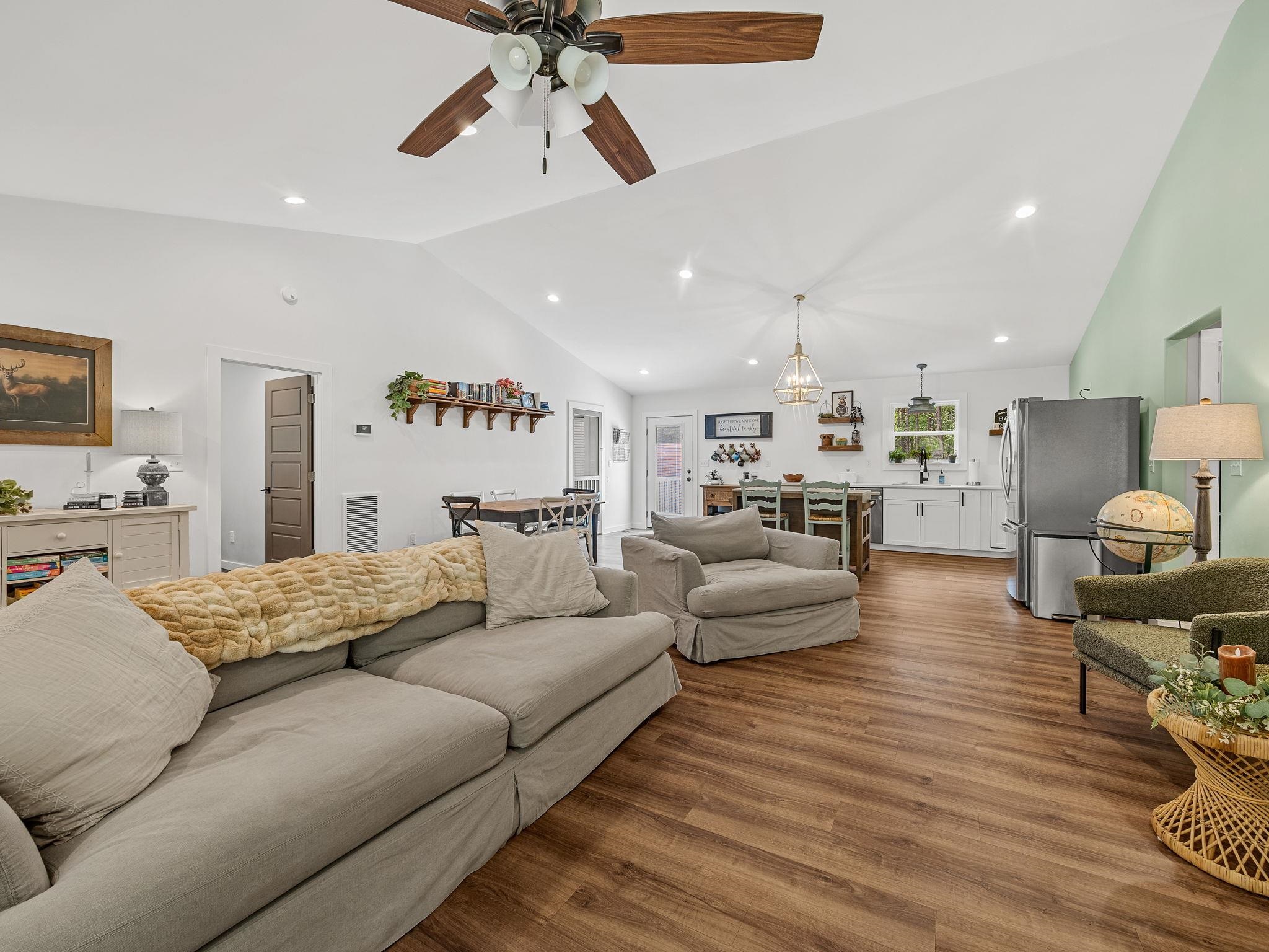 360 Greenwood Road Property Photo 12