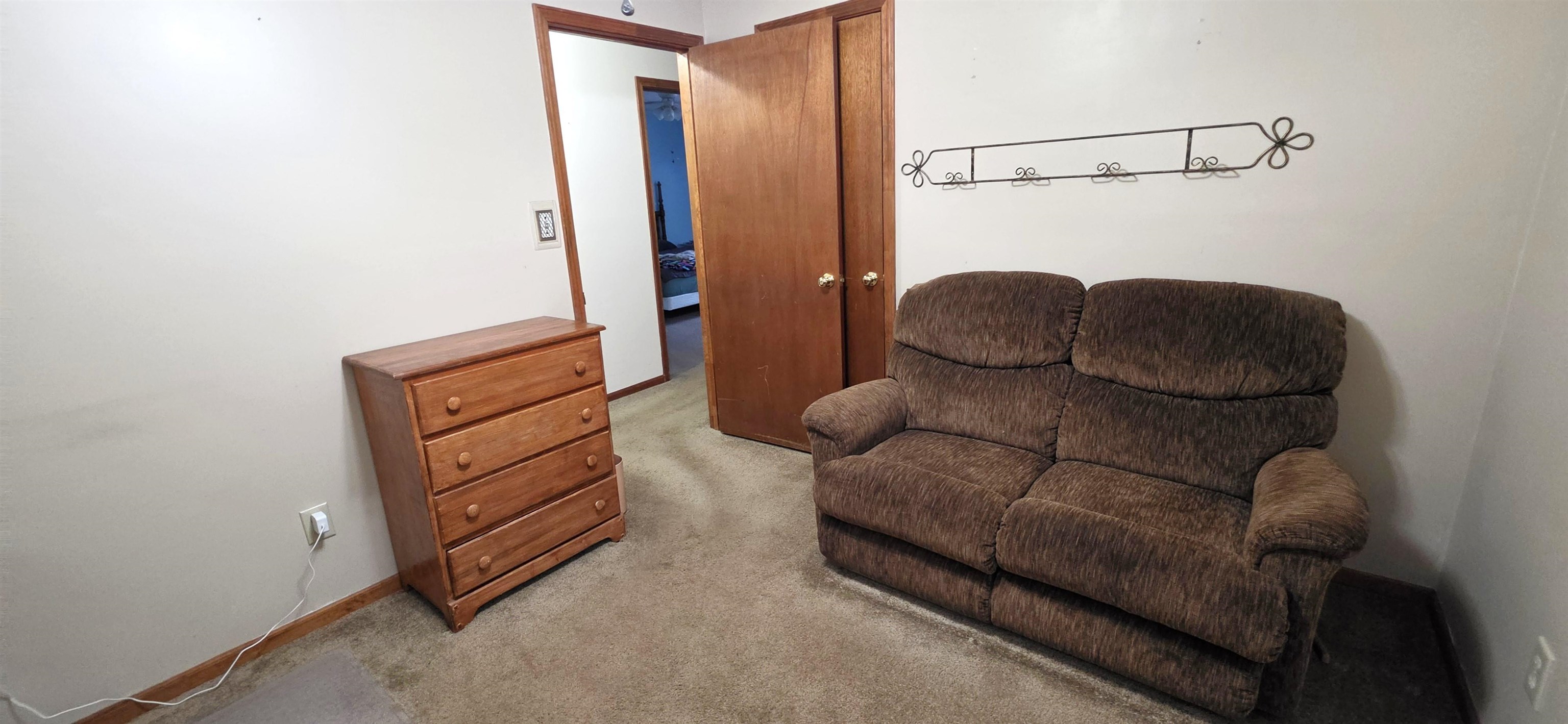 106 Rushmore Dr. Property Photo 16