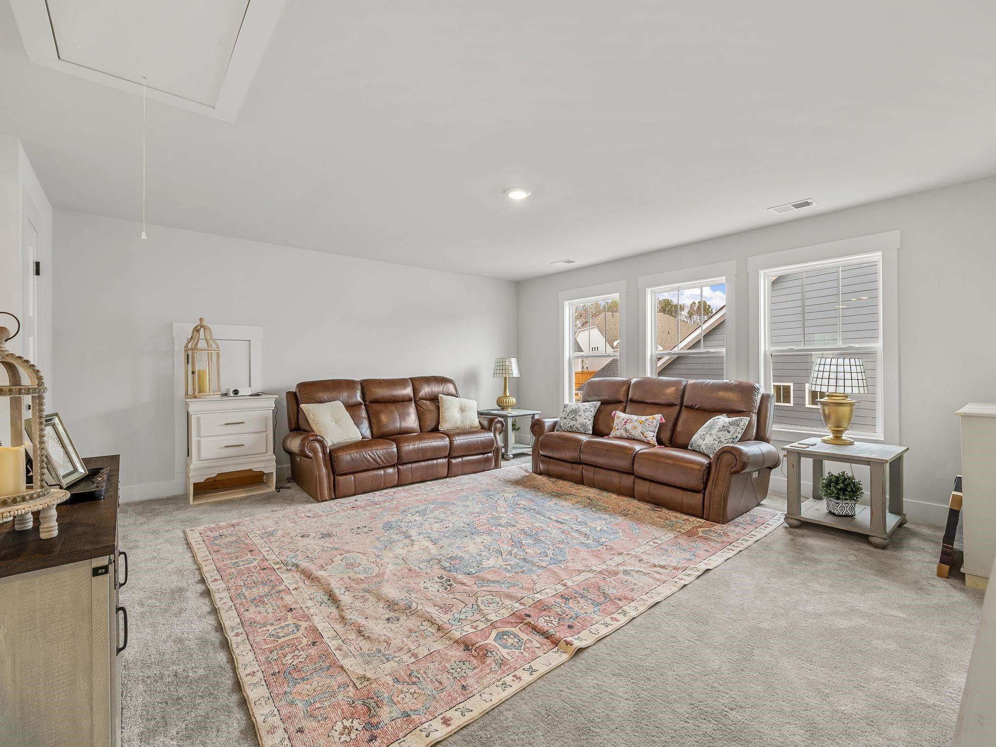 303 Eskdale Road Property Photo 30