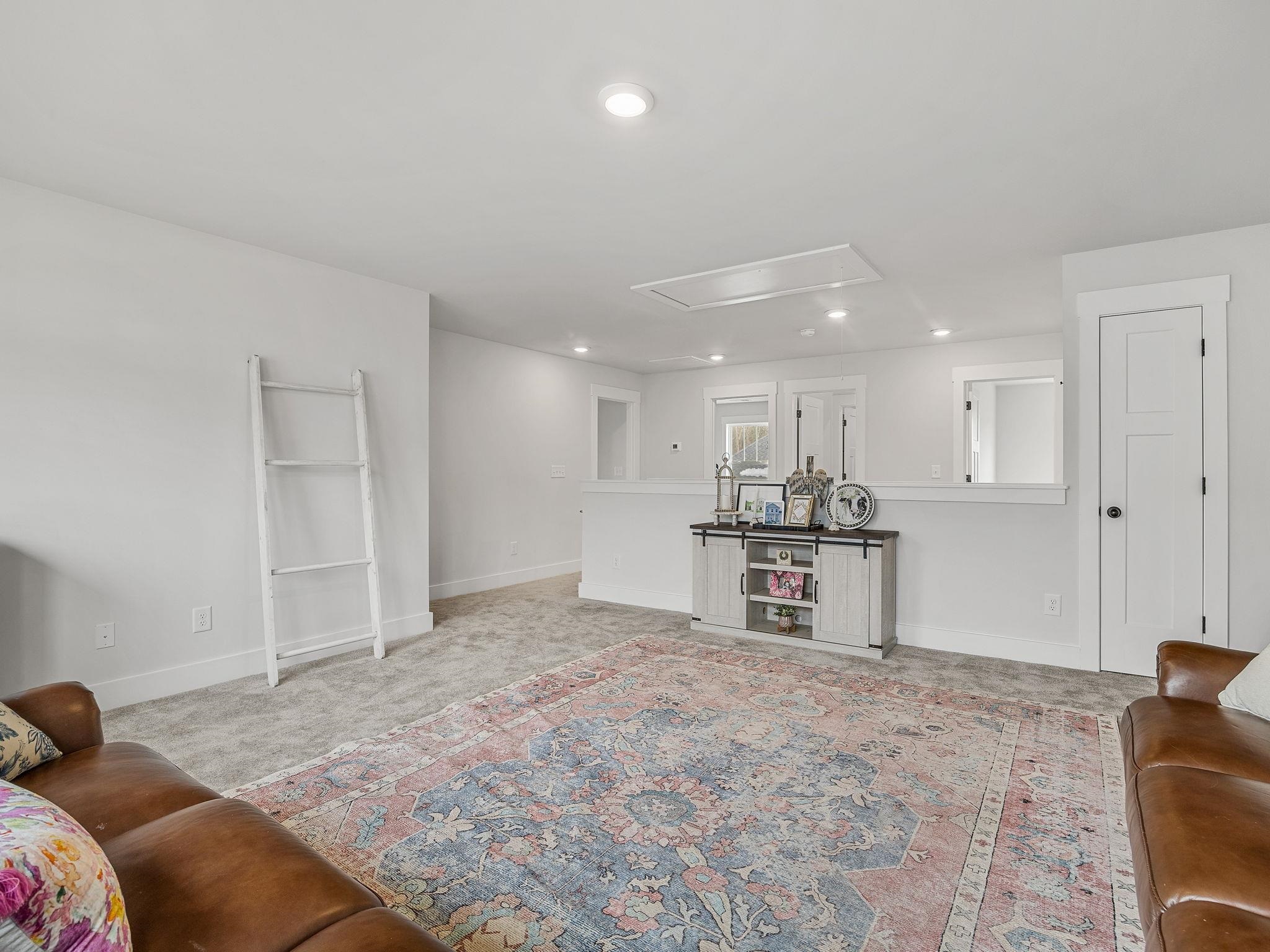 303 Eskdale Road Property Photo 31