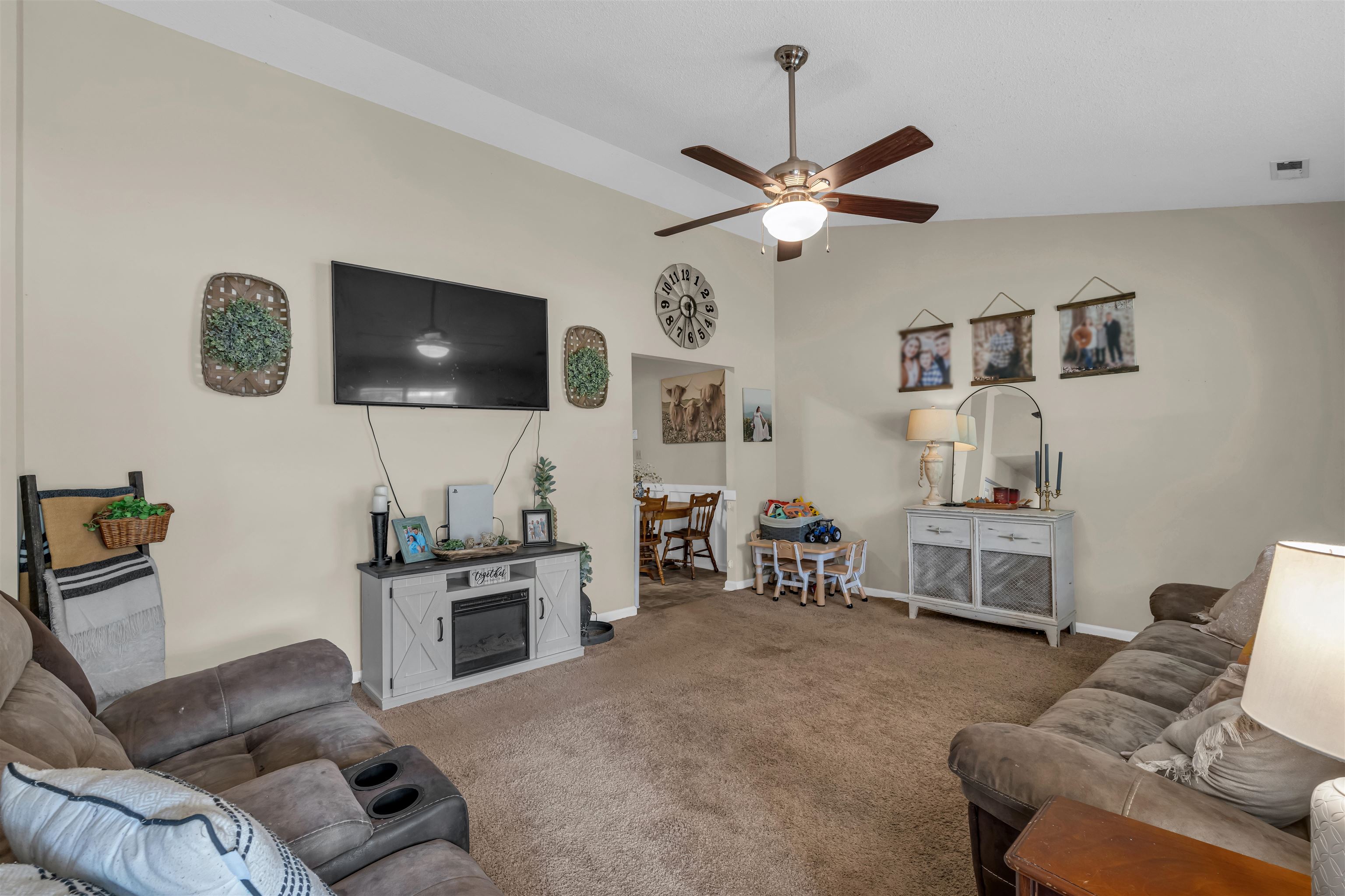 163 Old Petrie Road Property Photo 4
