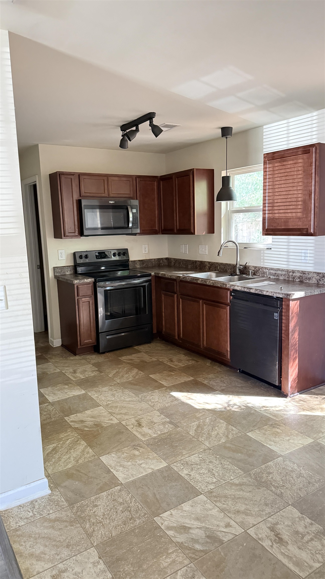 399 Promised Land Drive Property Photo 8