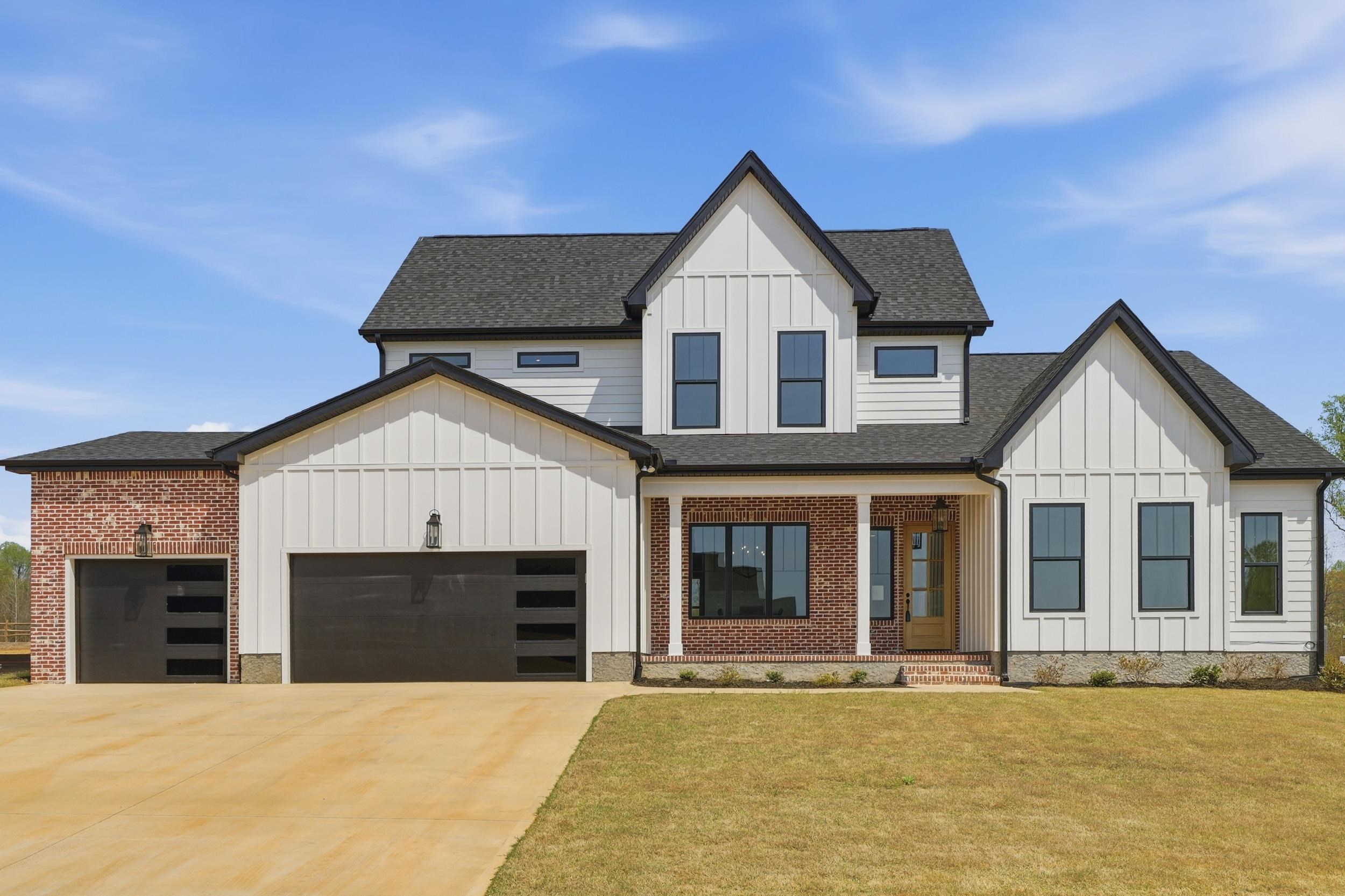 4004 Hollybank Drive Property Photo 1